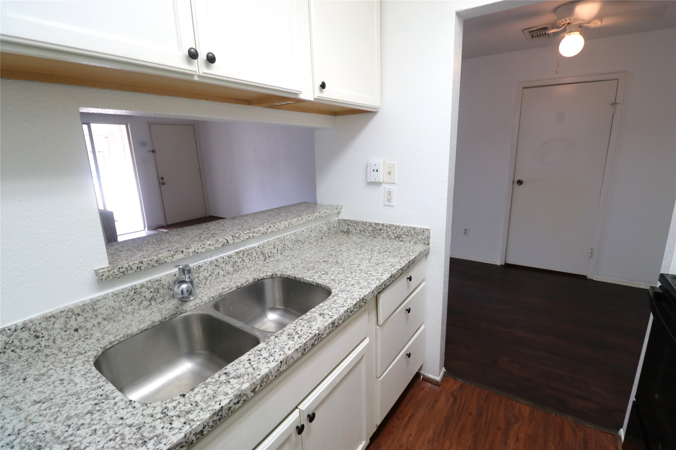 12659 Ashford Meadow Drive D Property Photo 8