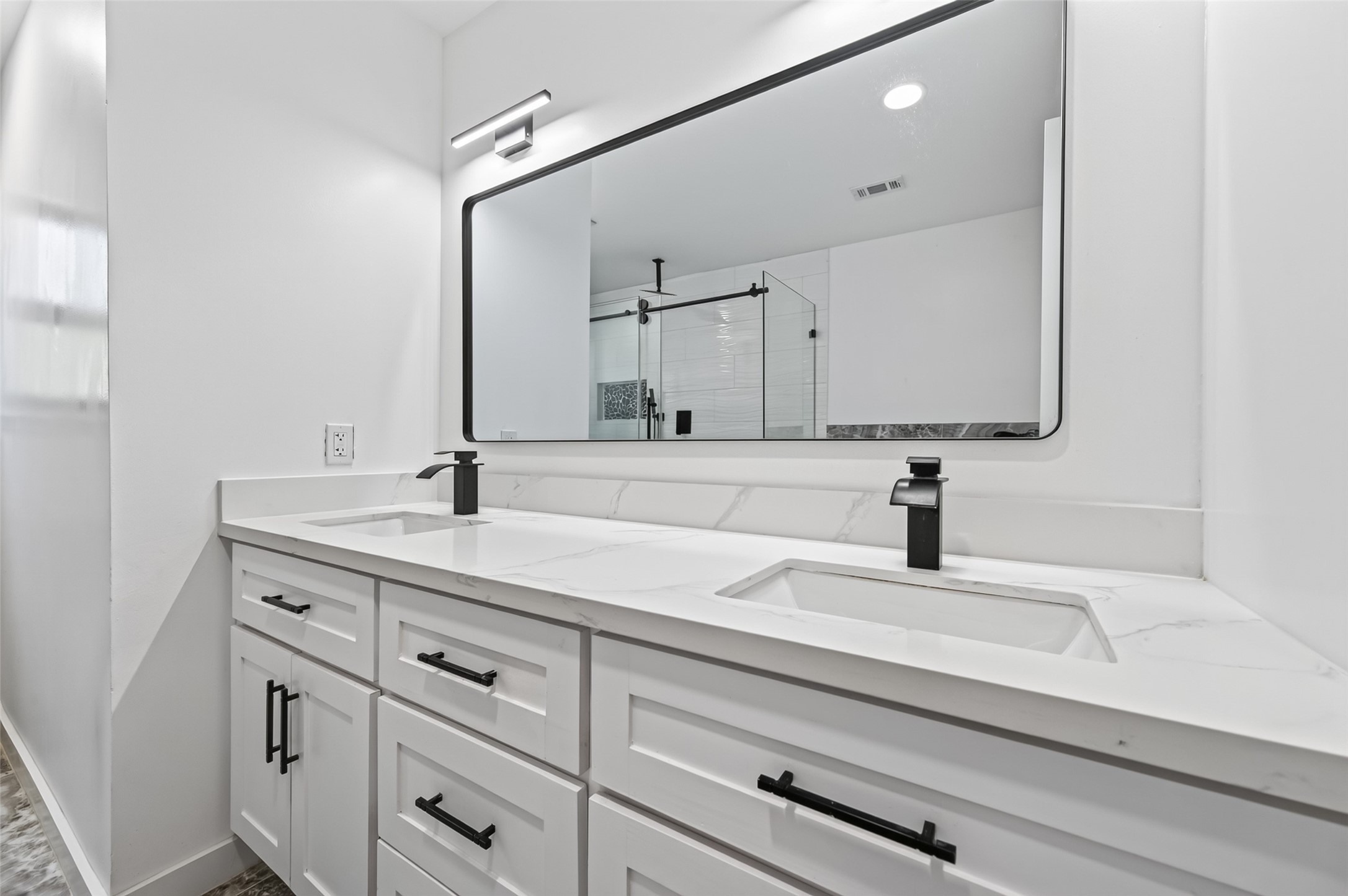 5411 Cobble Lane Property Photo 32