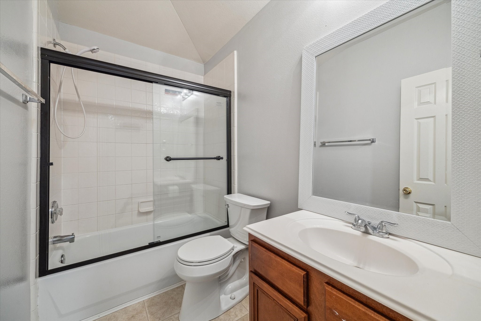 9842 Lynette Falls Drive Property Photo 8