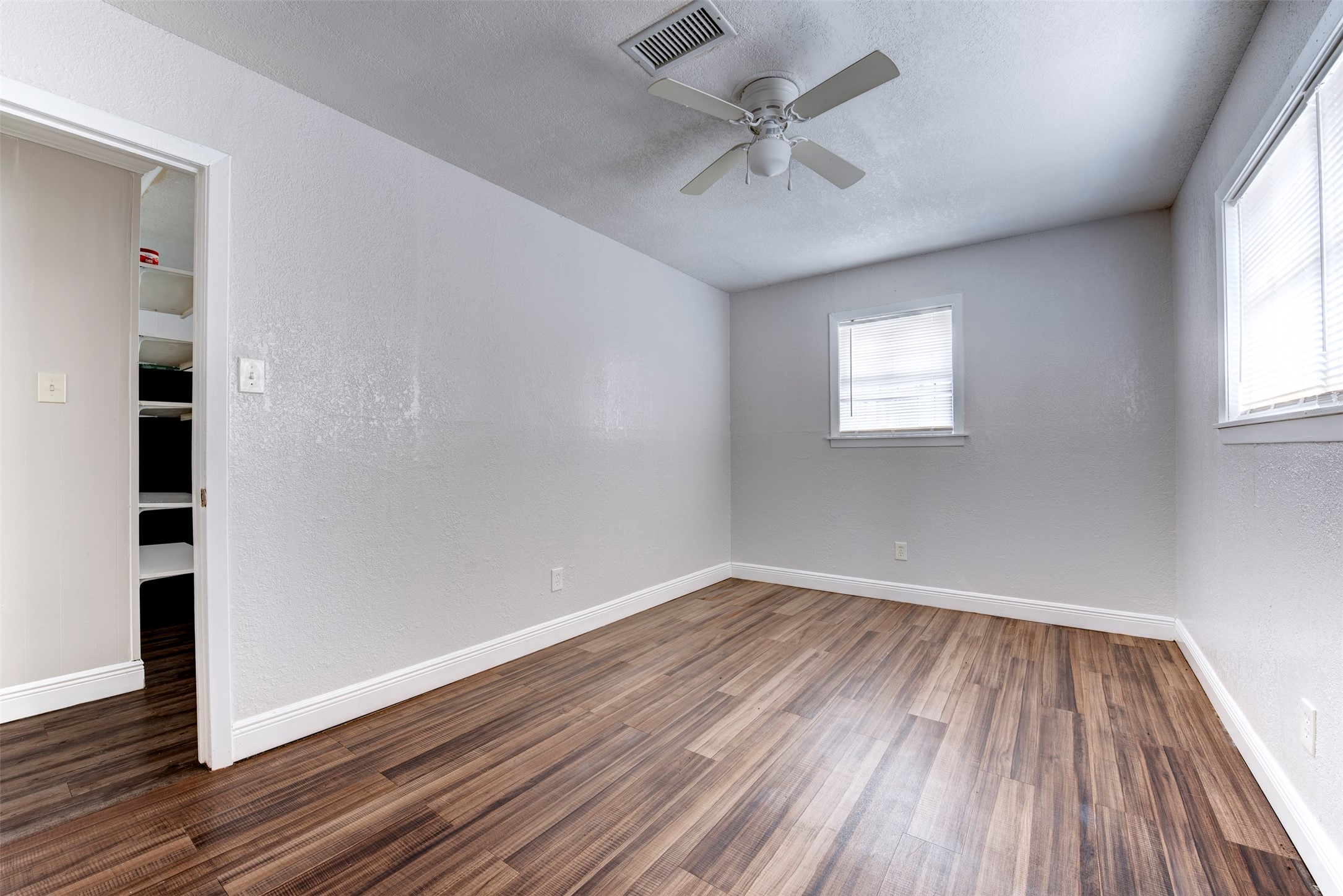 1209 Cabell St Property Photo 12