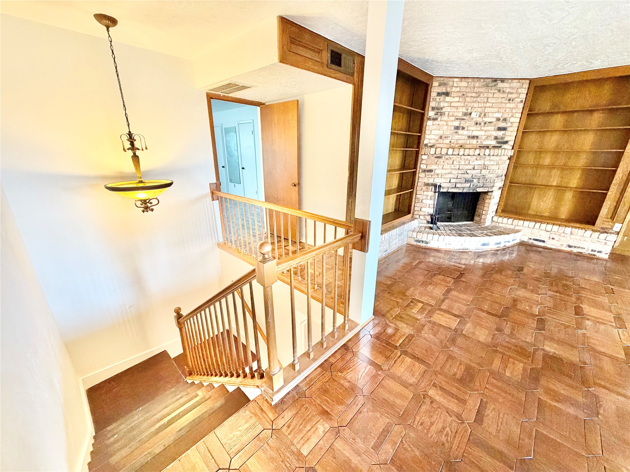 1311 Town Circle 4 Property Photo 10