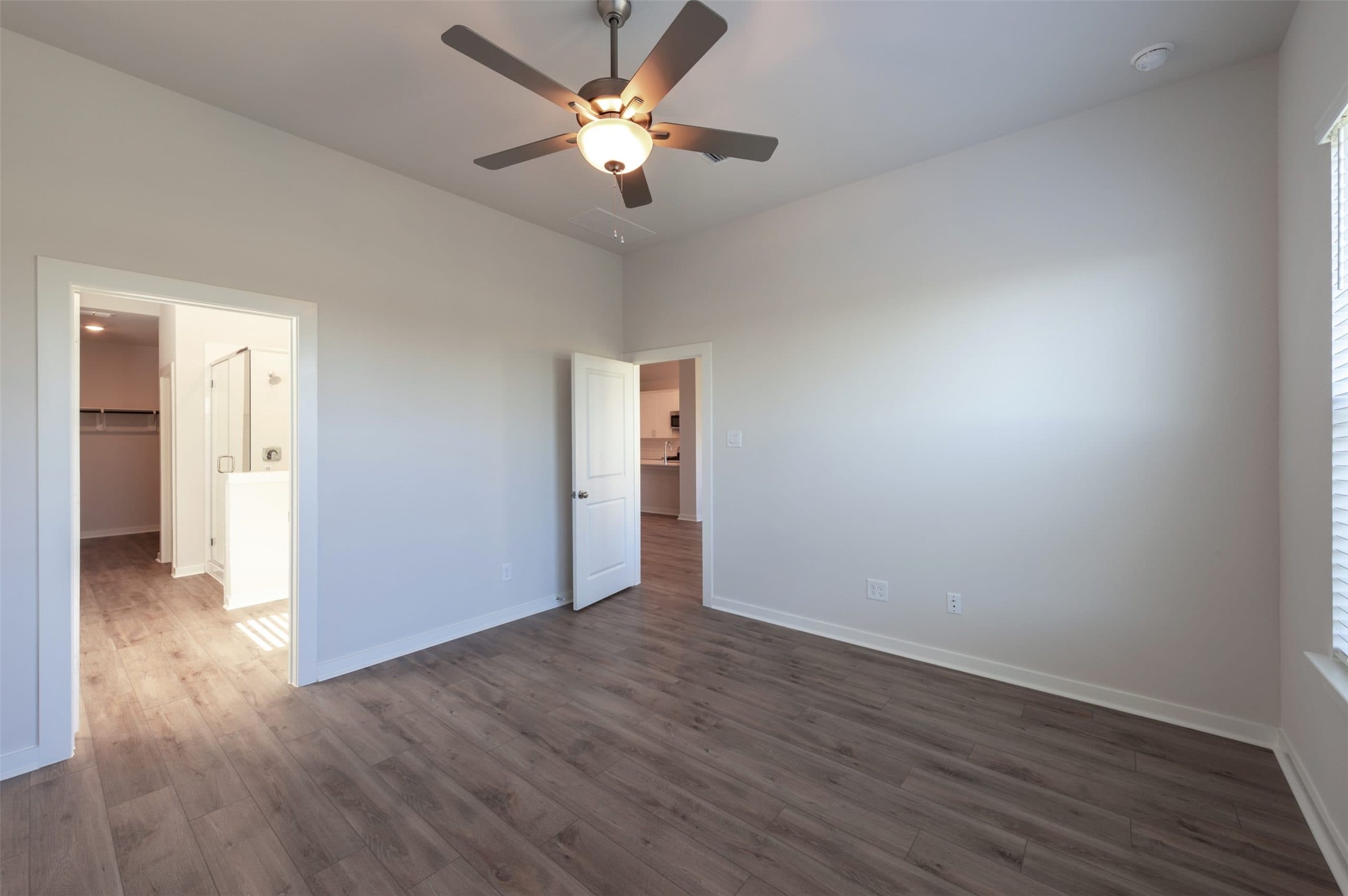 16022 Copper Skies Way Property Photo 4