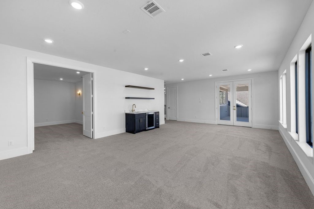7703 Sparkle Dunn Court Property Photo 19