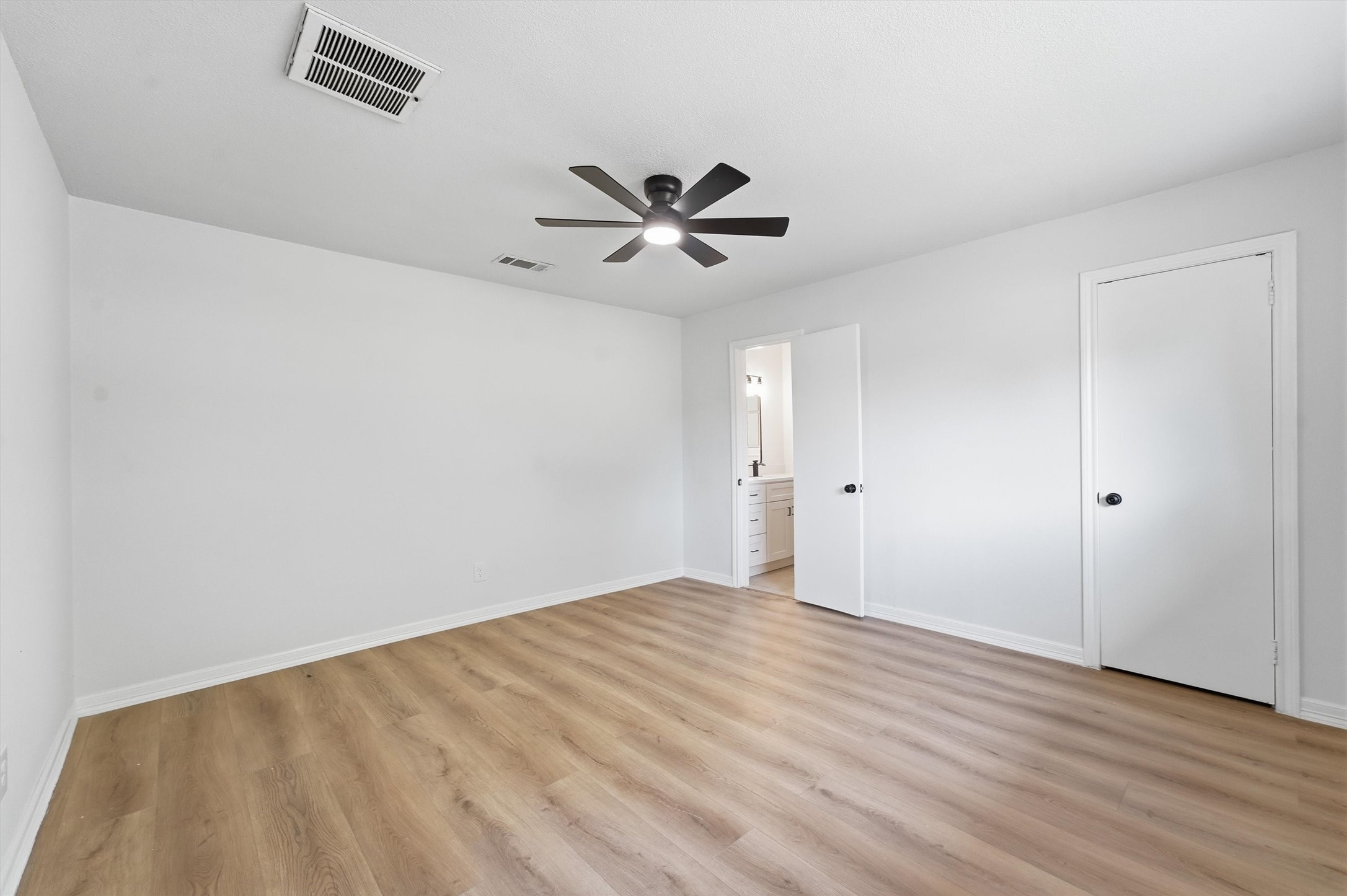 719 Cherry Valley Drive Property Photo 14