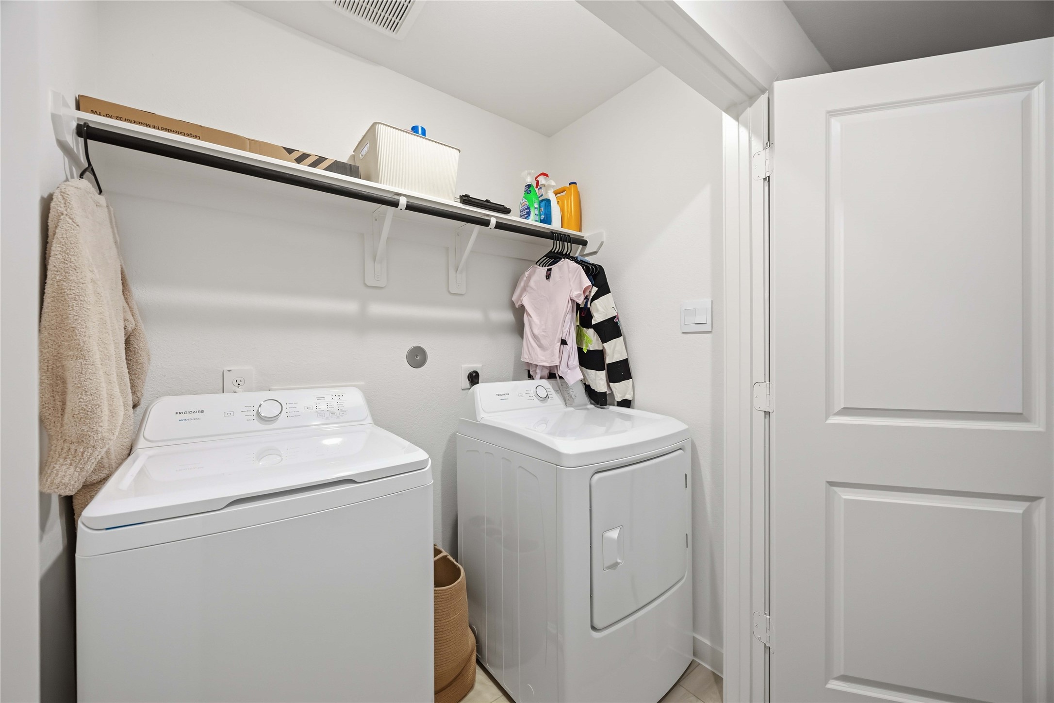 3614 Eclipse Court Property Photo 12