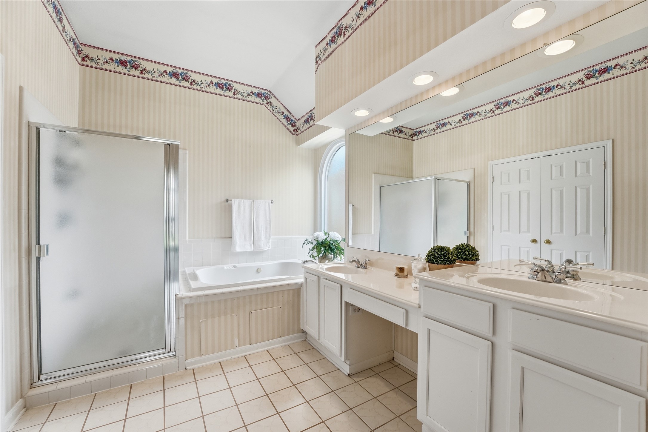 8027 Summer Brook Court Property Photo 14