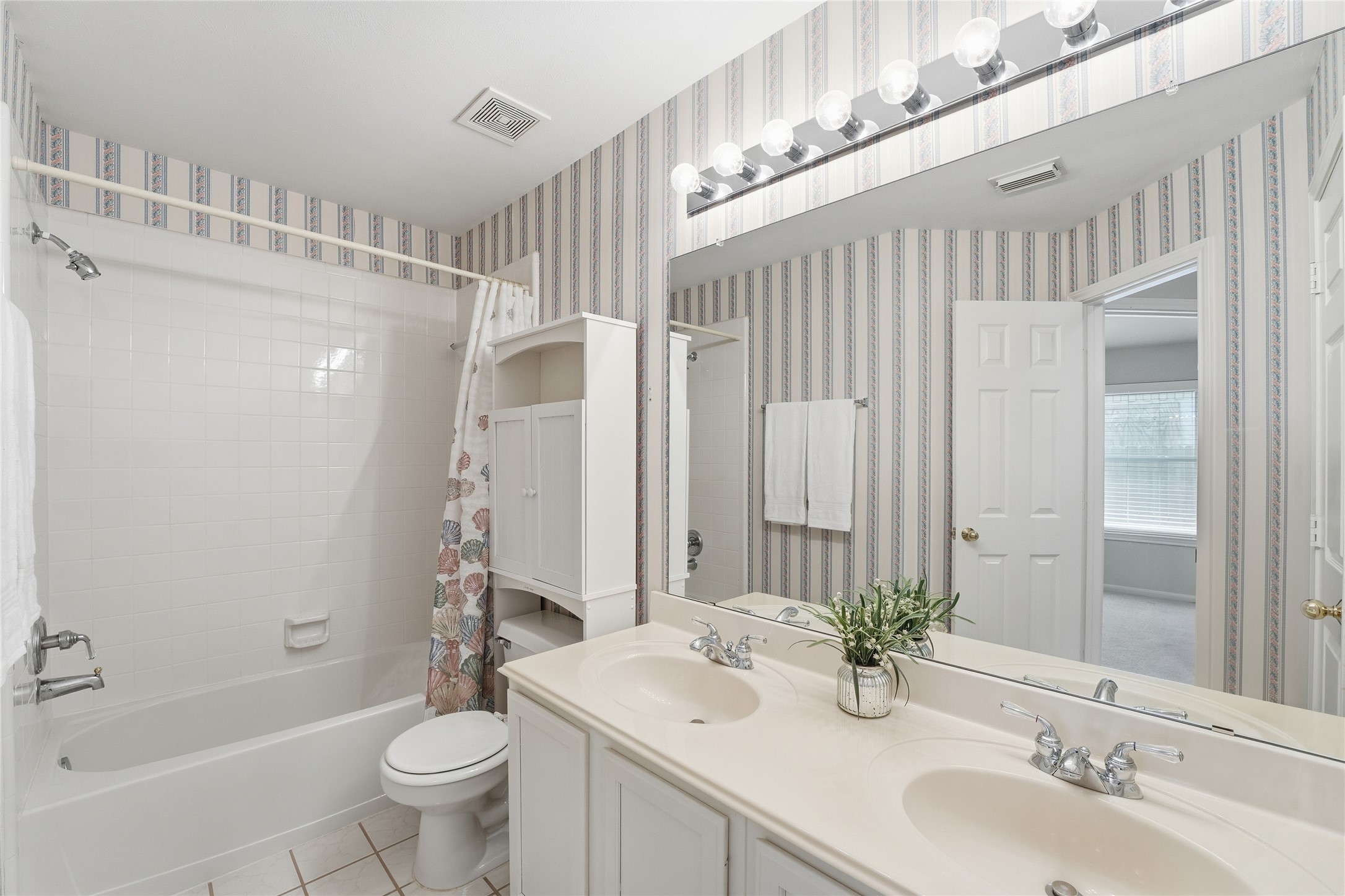 8027 Summer Brook Court Property Photo 16