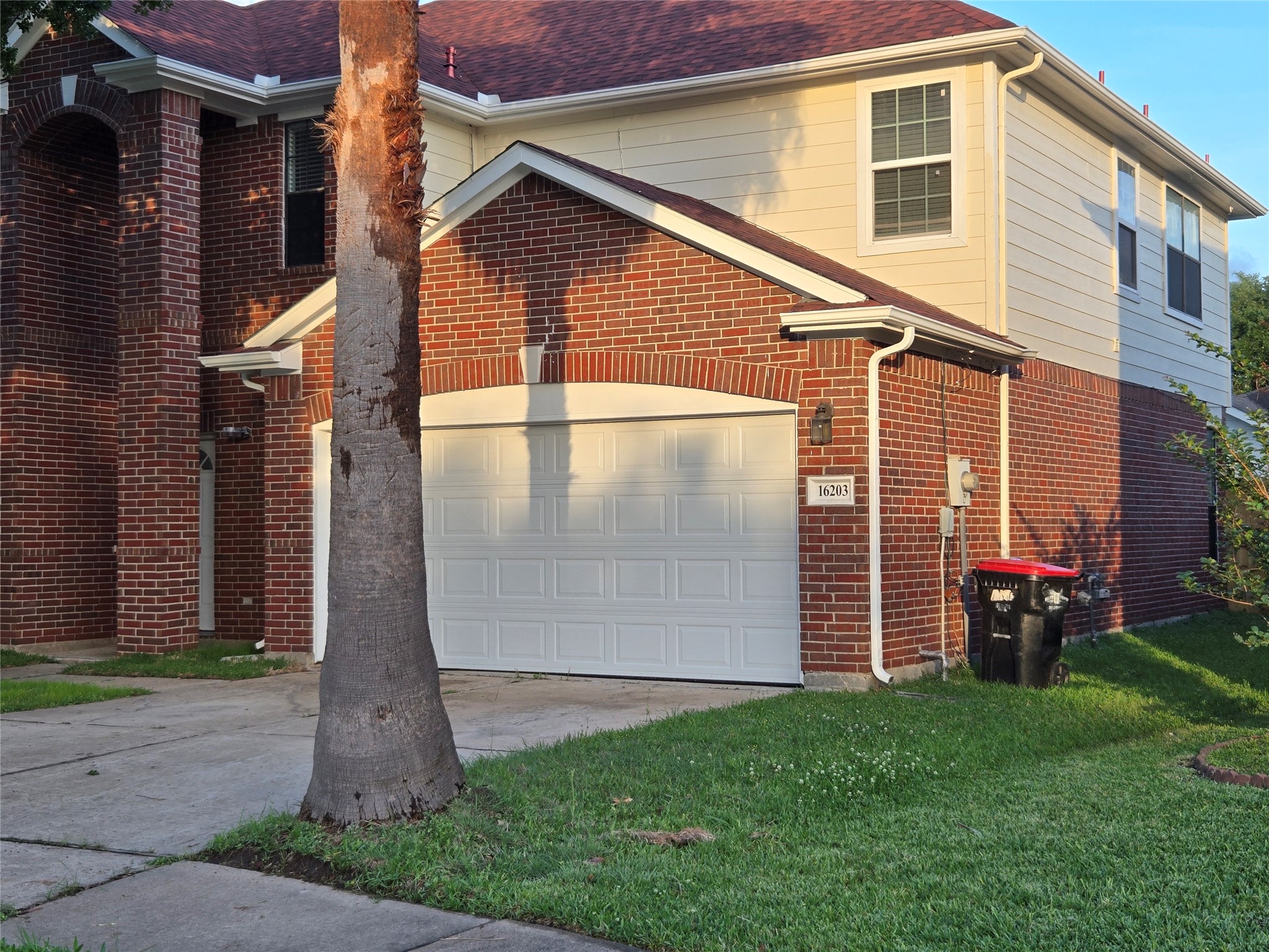 16203 Dryberry Property Photo 2