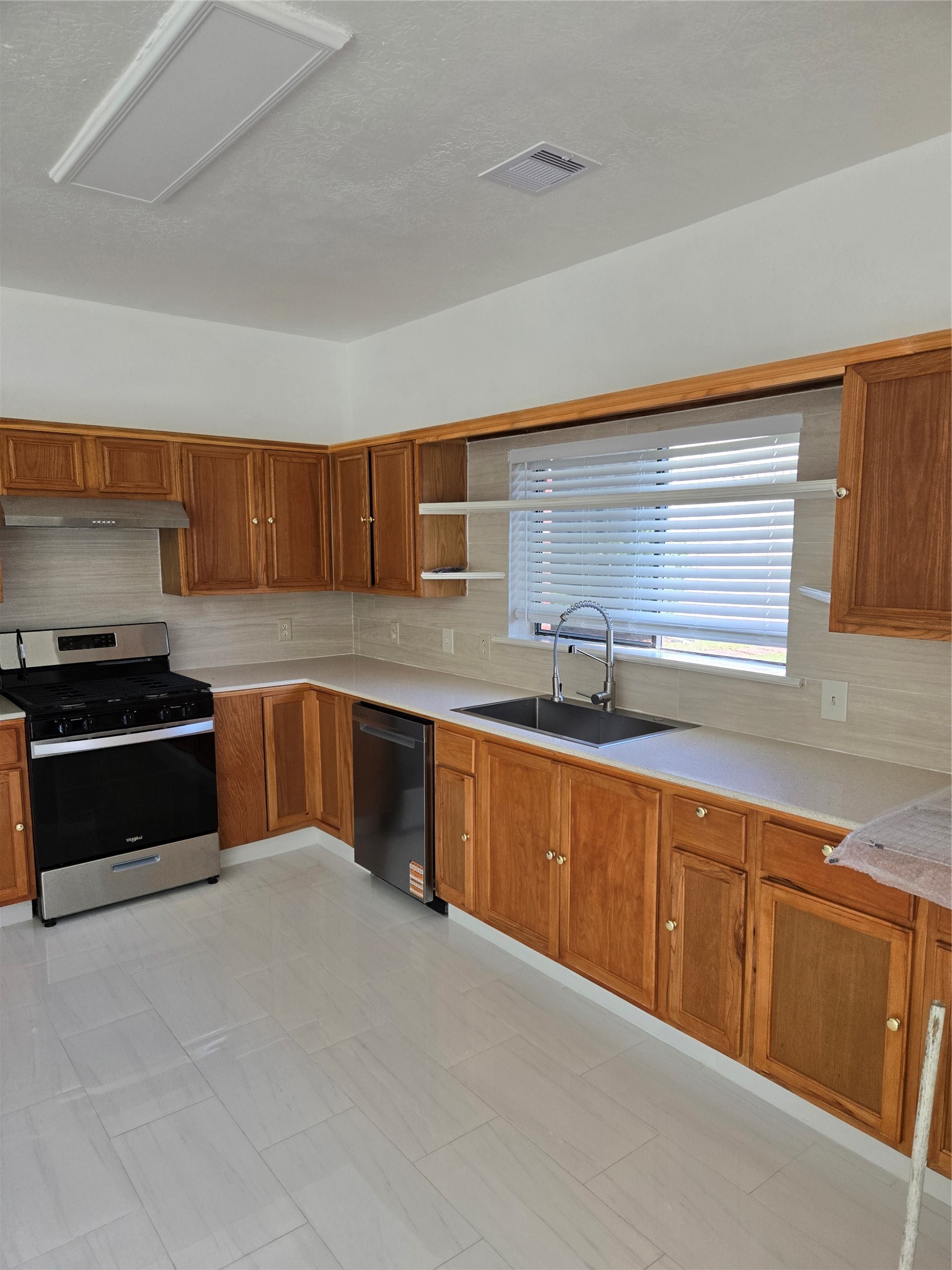 16203 Dryberry Property Photo 26