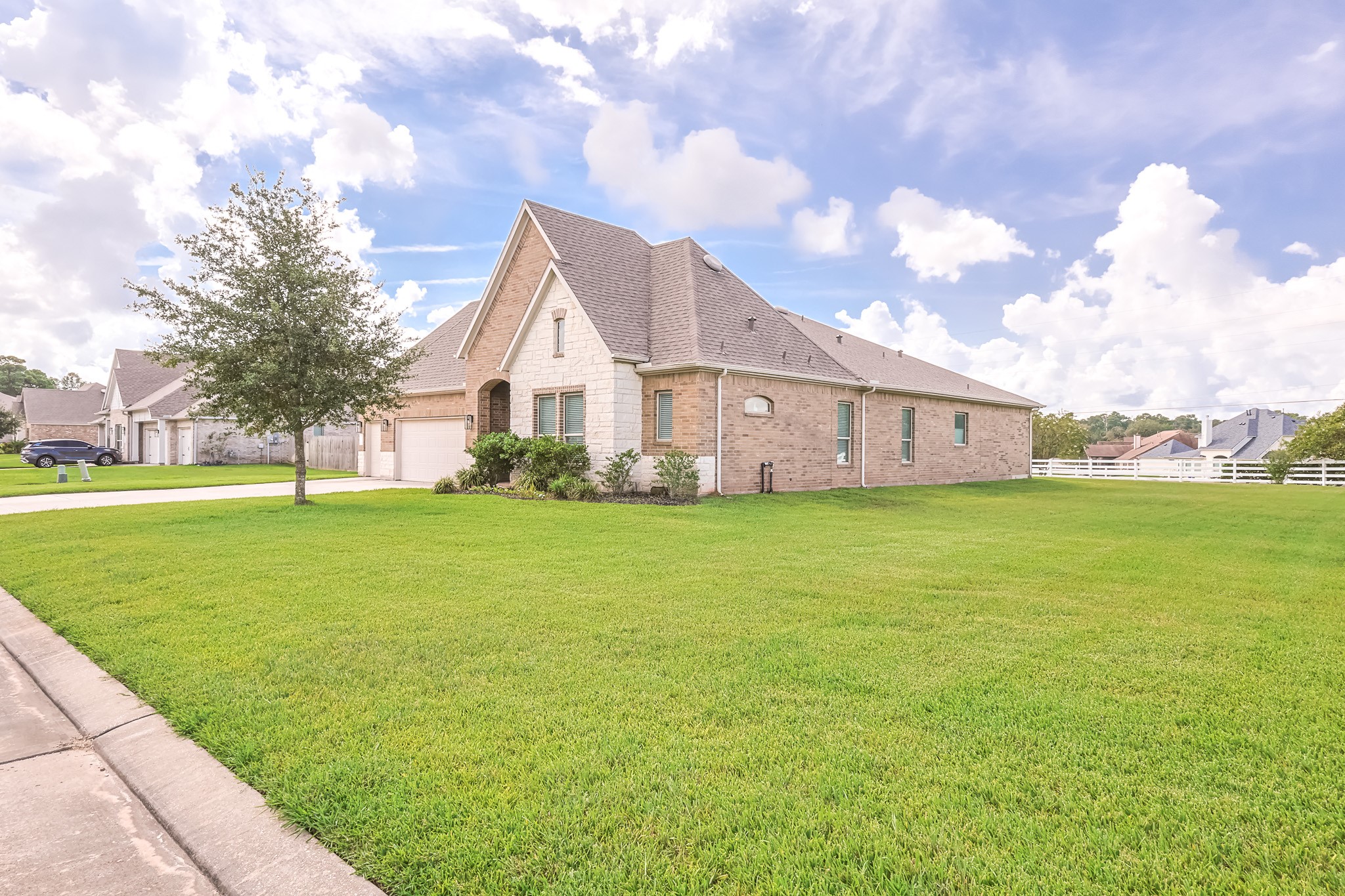 12239 Seagrape Lane Property Photo 2