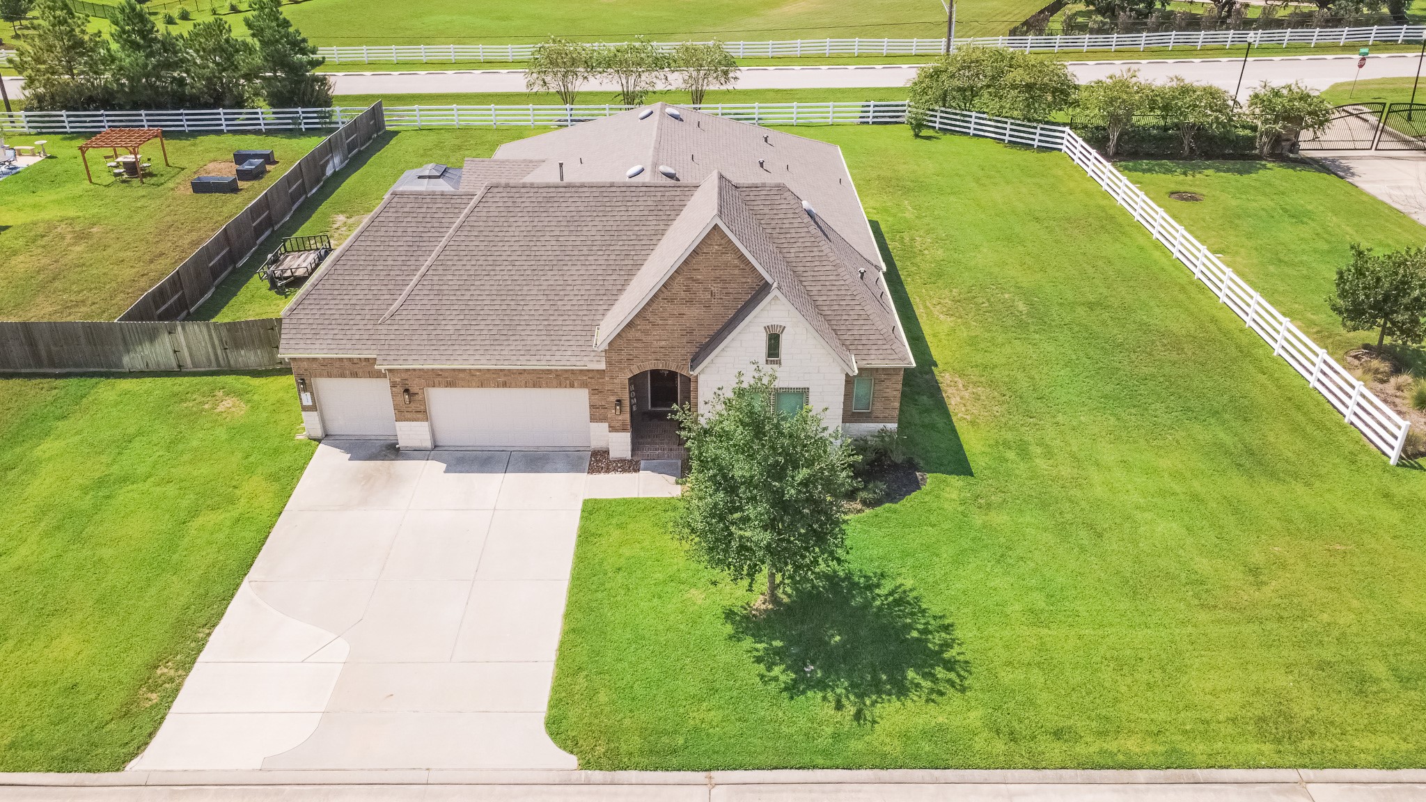 12239 Seagrape Lane Property Photo 4