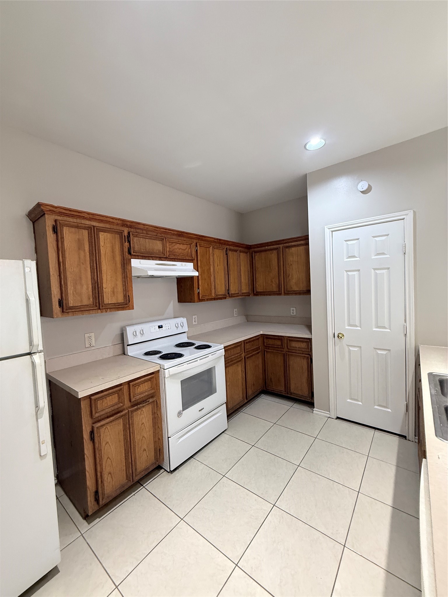 12818 Magenta Oaks Drive Property Photo 11