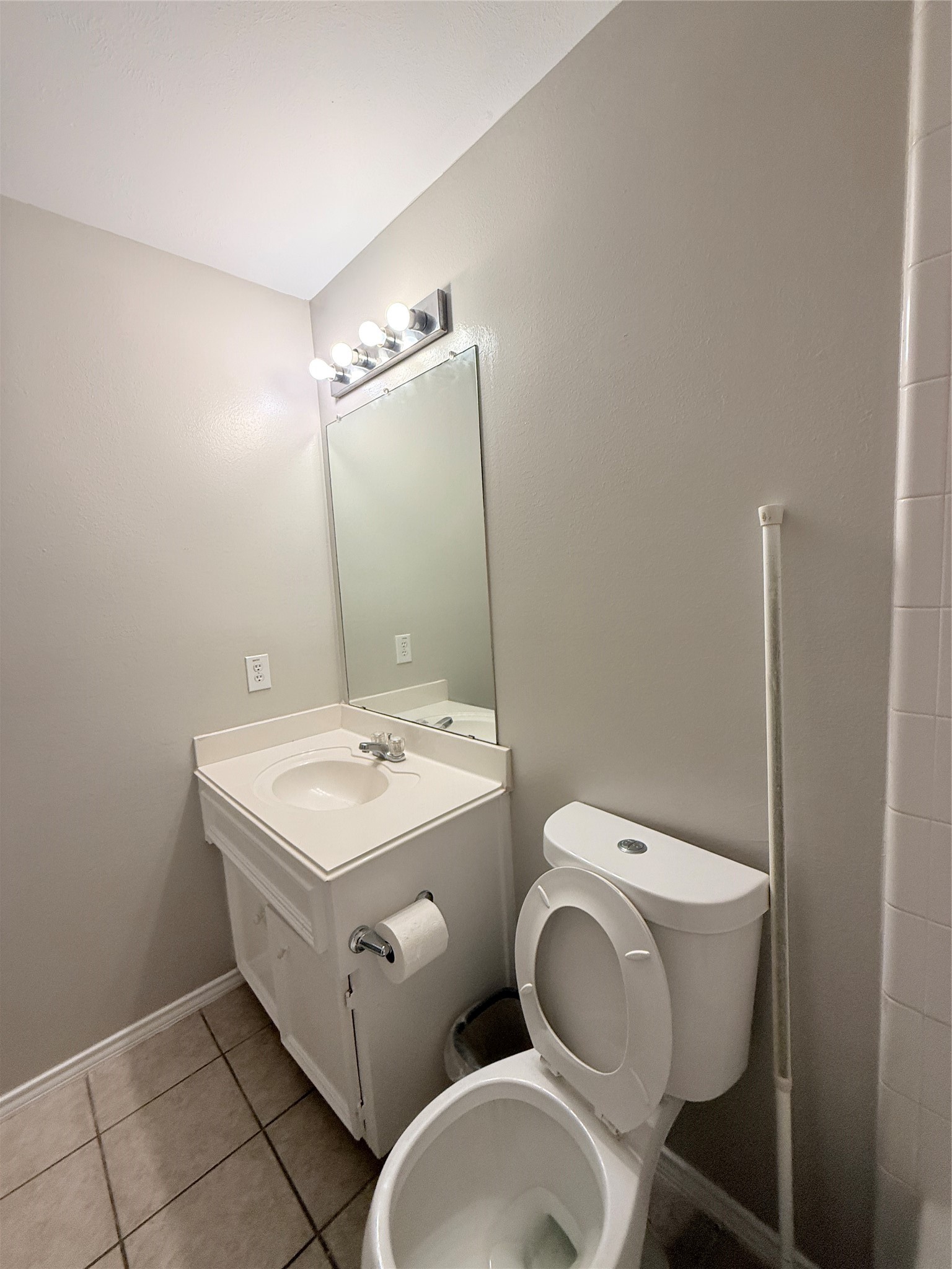 12818 Magenta Oaks Drive Property Photo 17