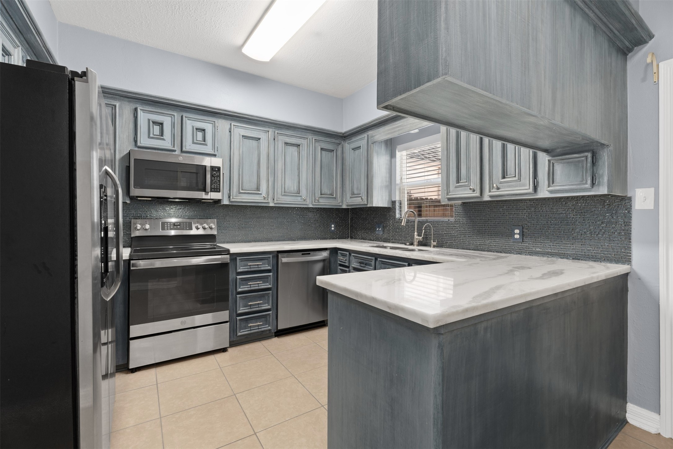 7671 Ameswood Road Property Photo 13