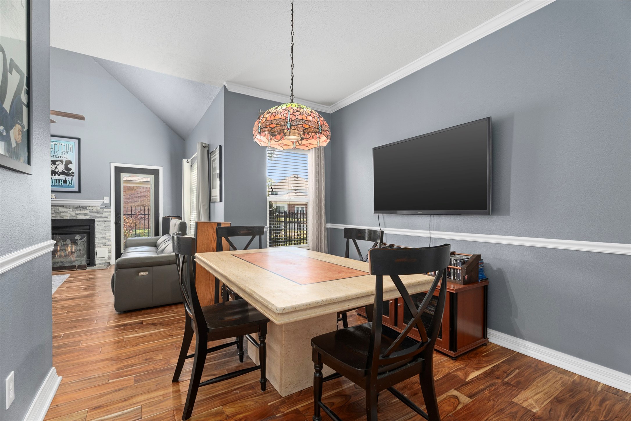 7671 Ameswood Road Property Photo 16