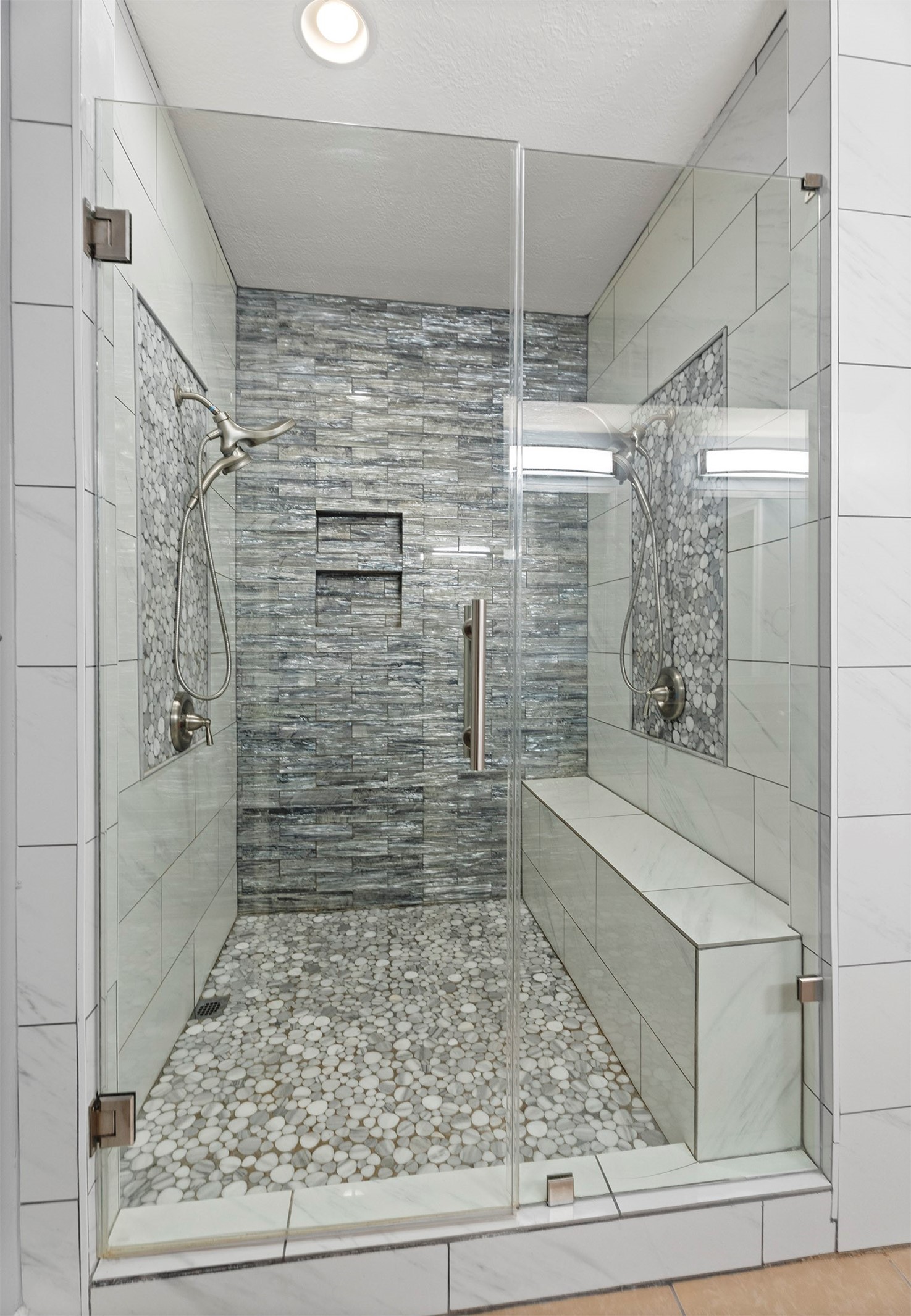 7671 Ameswood Road Property Photo 26