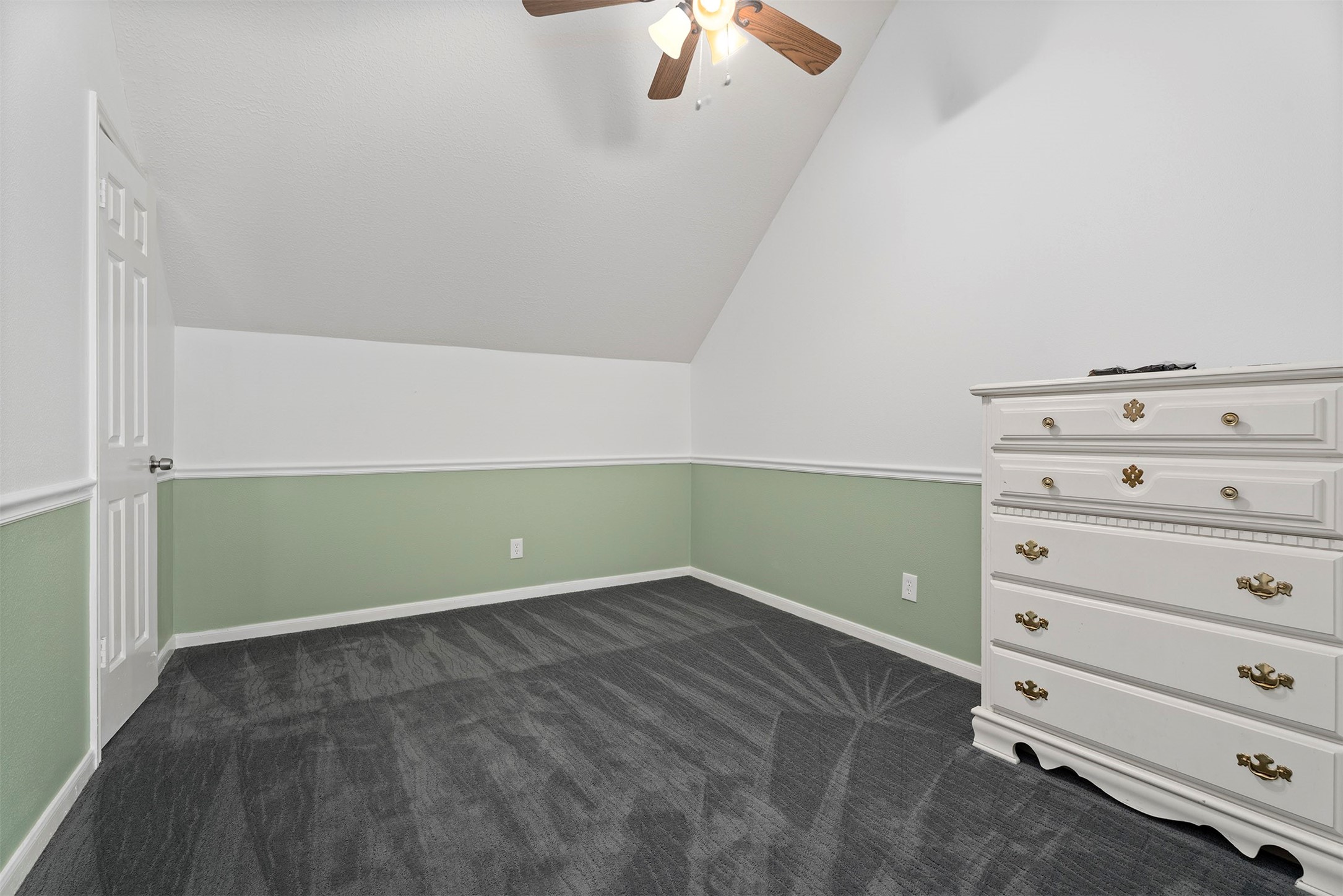 7671 Ameswood Road Property Photo 30
