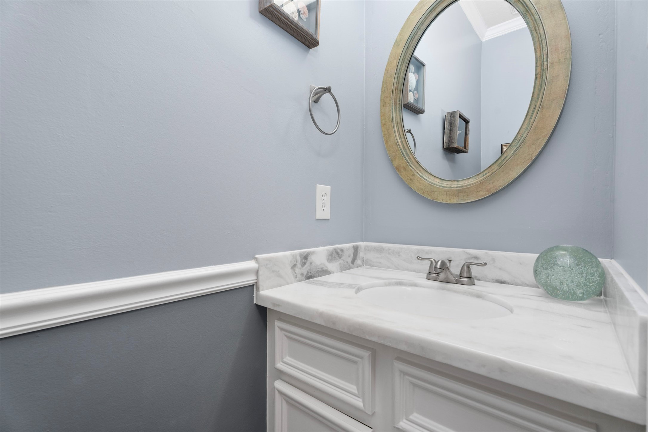 7671 Ameswood Road Property Photo 33