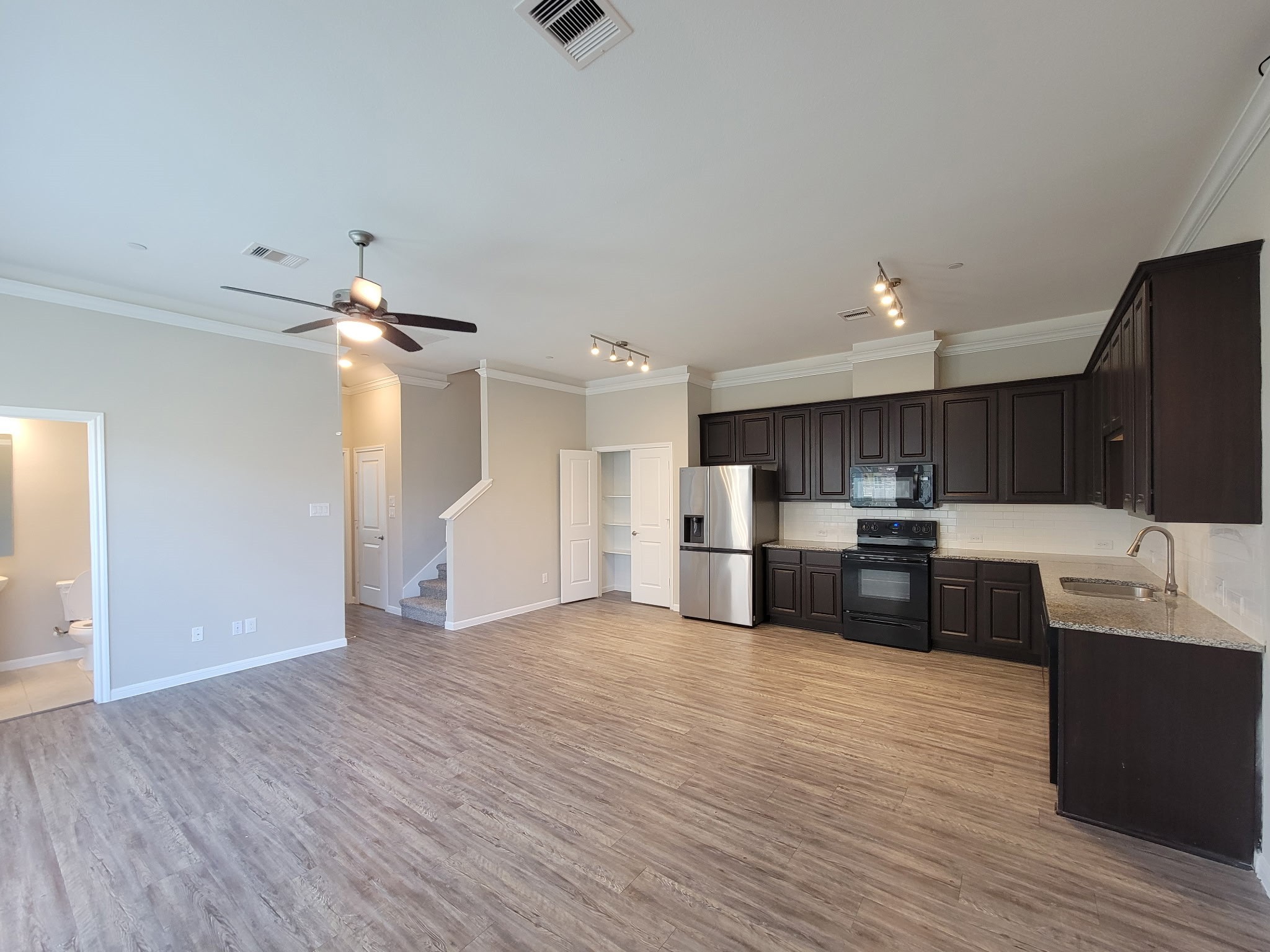 7486 Woo Street Street Property Photo 5