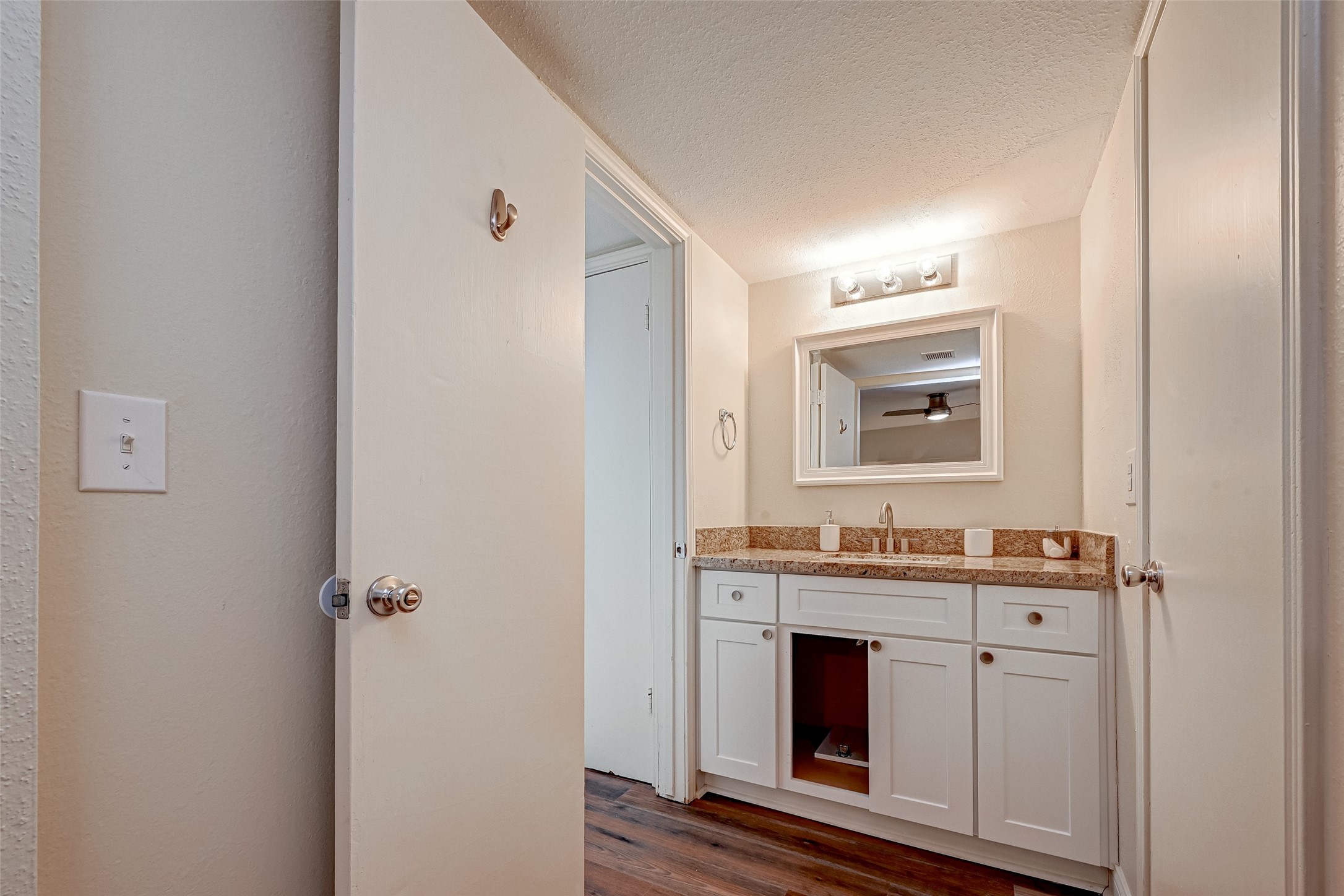3903 Hermitage Hollow Lane Property Photo 38