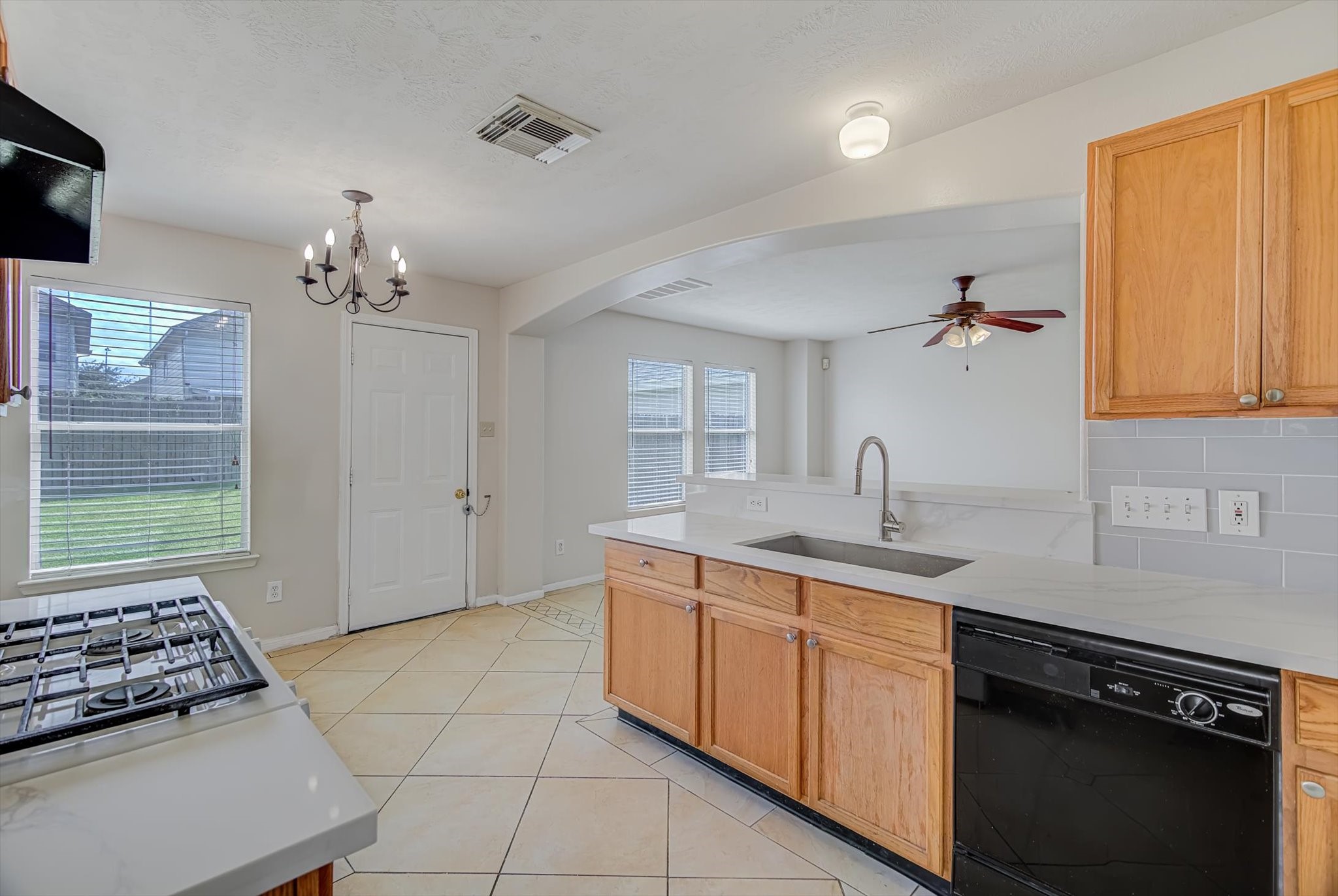 13983 Maximos Drive Property Photo 12