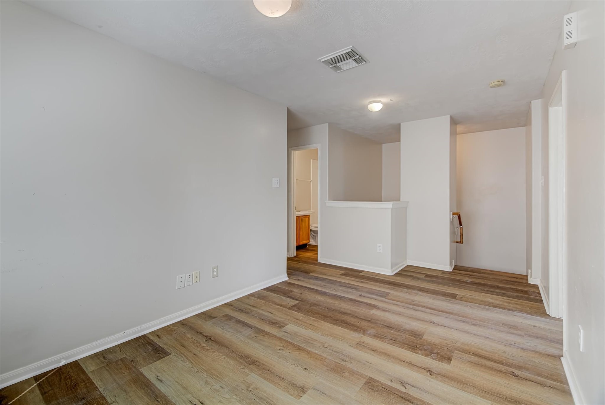 13983 Maximos Drive Property Photo 16