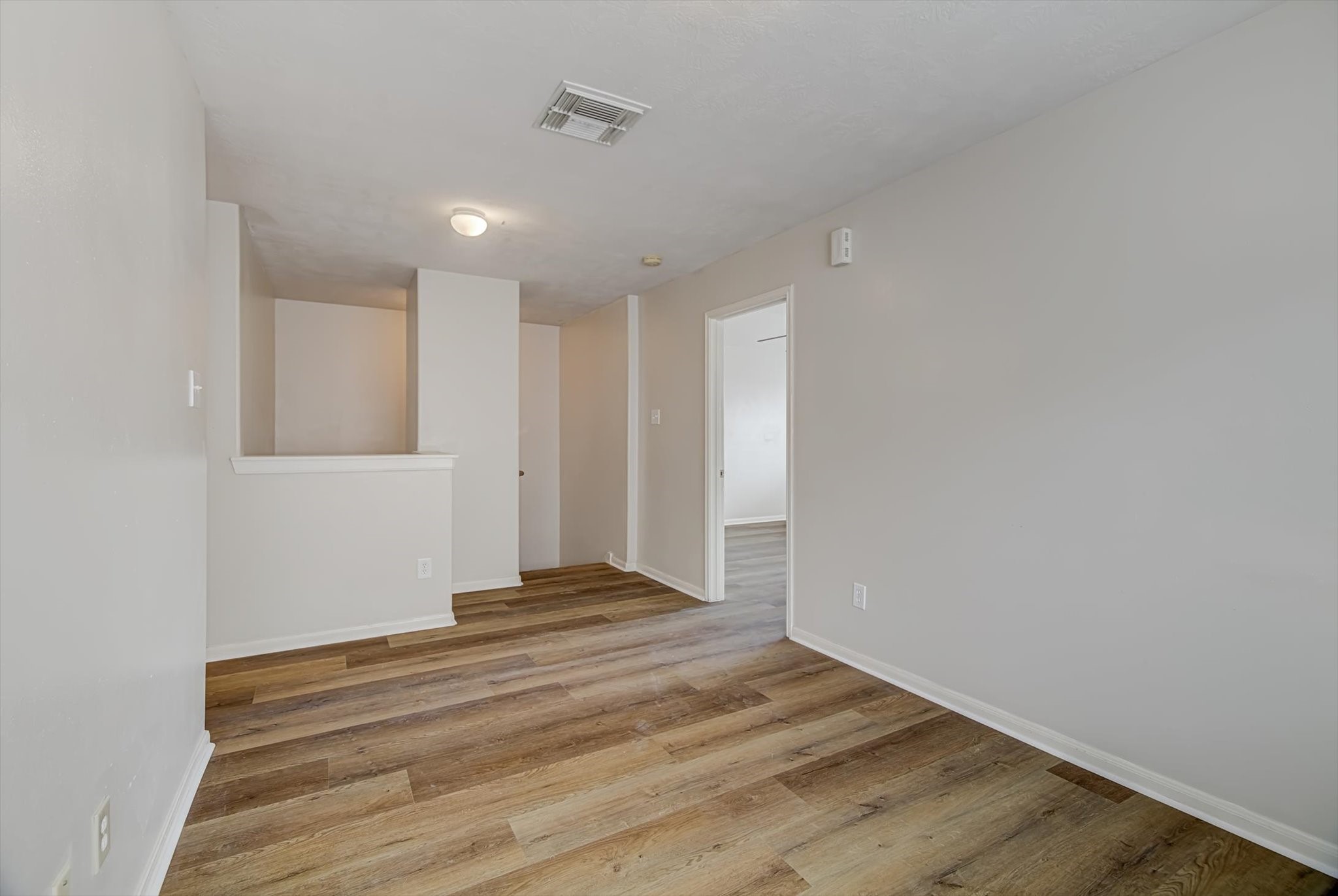 13983 Maximos Drive Property Photo 17
