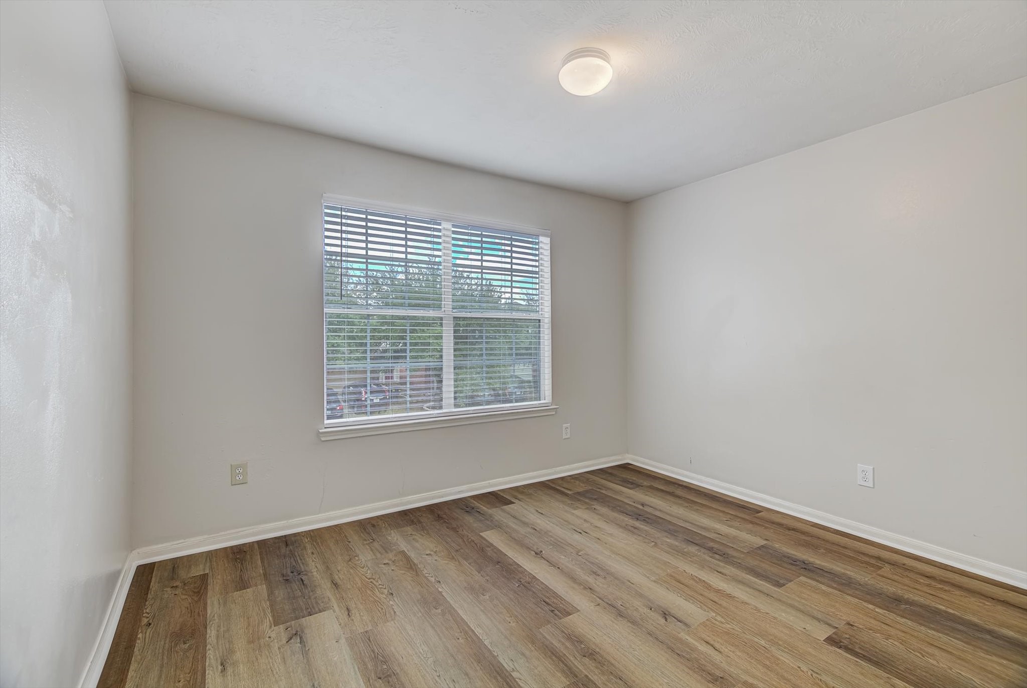 13983 Maximos Drive Property Photo 29