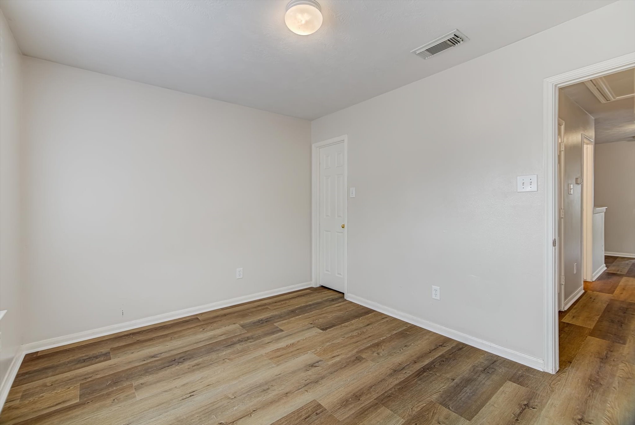 13983 Maximos Drive Property Photo 30