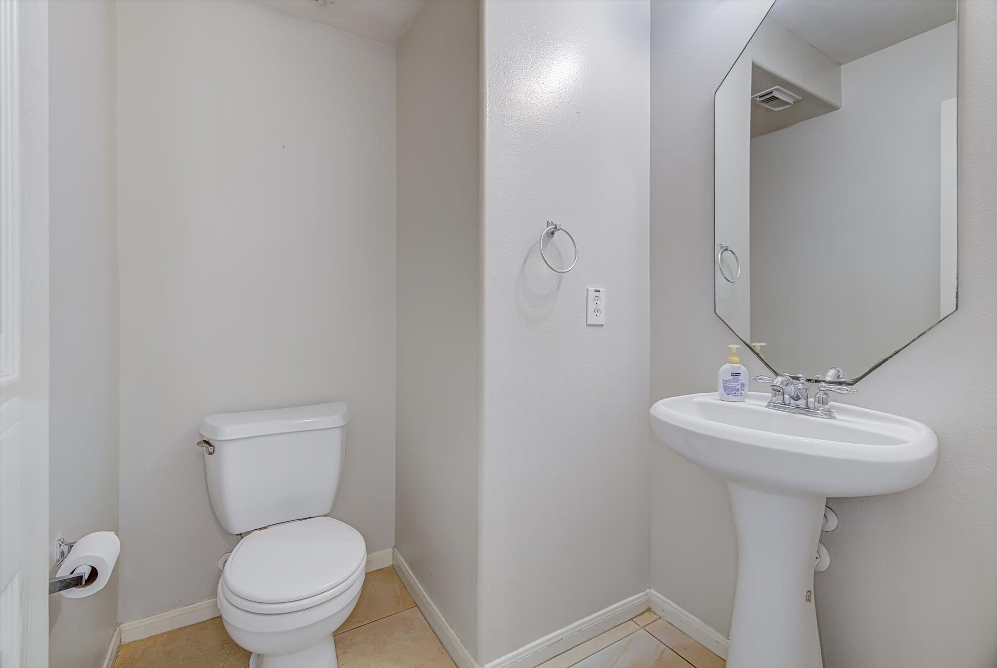 13983 Maximos Drive Property Photo 31