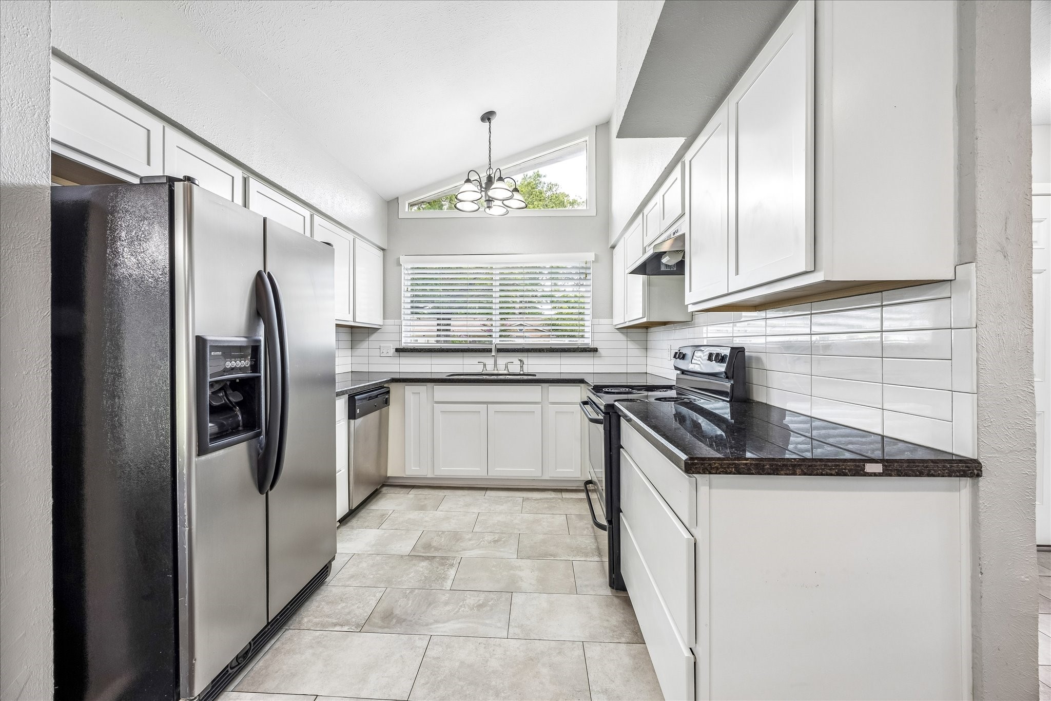 5827 Southminster Drive Property Photo 3