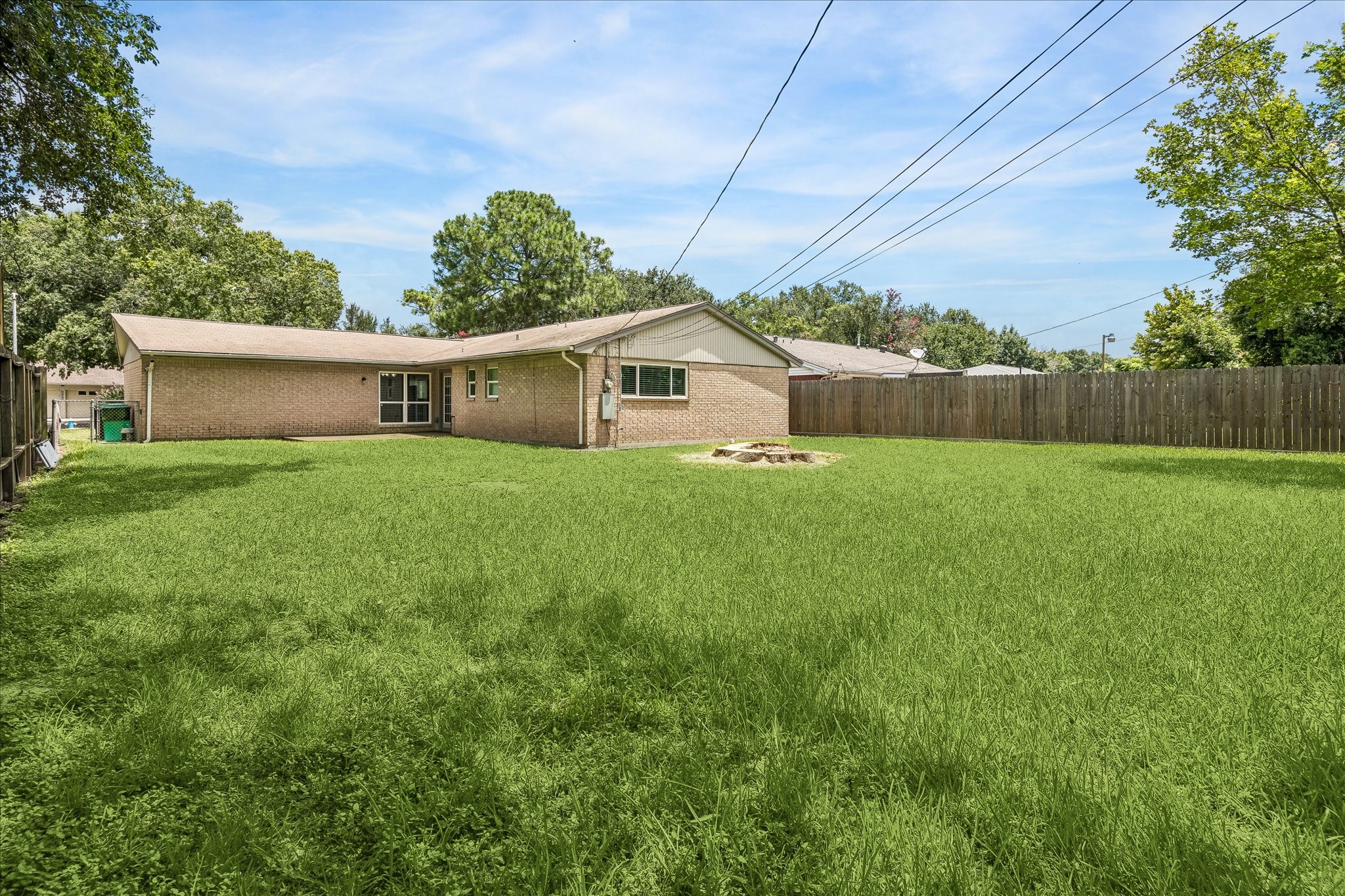 5827 Southminster Drive Property Photo 5