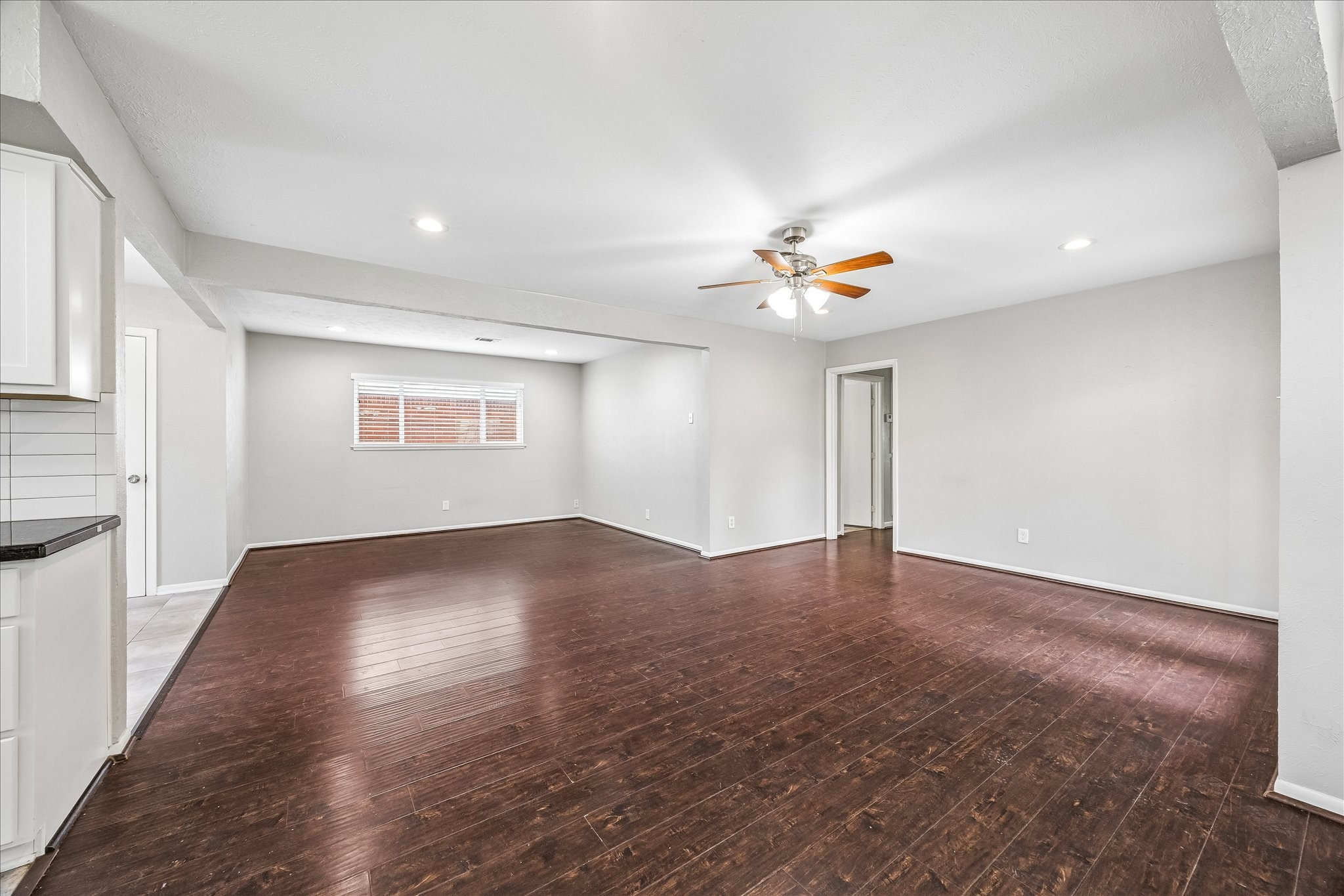 5827 Southminster Drive Property Photo 7
