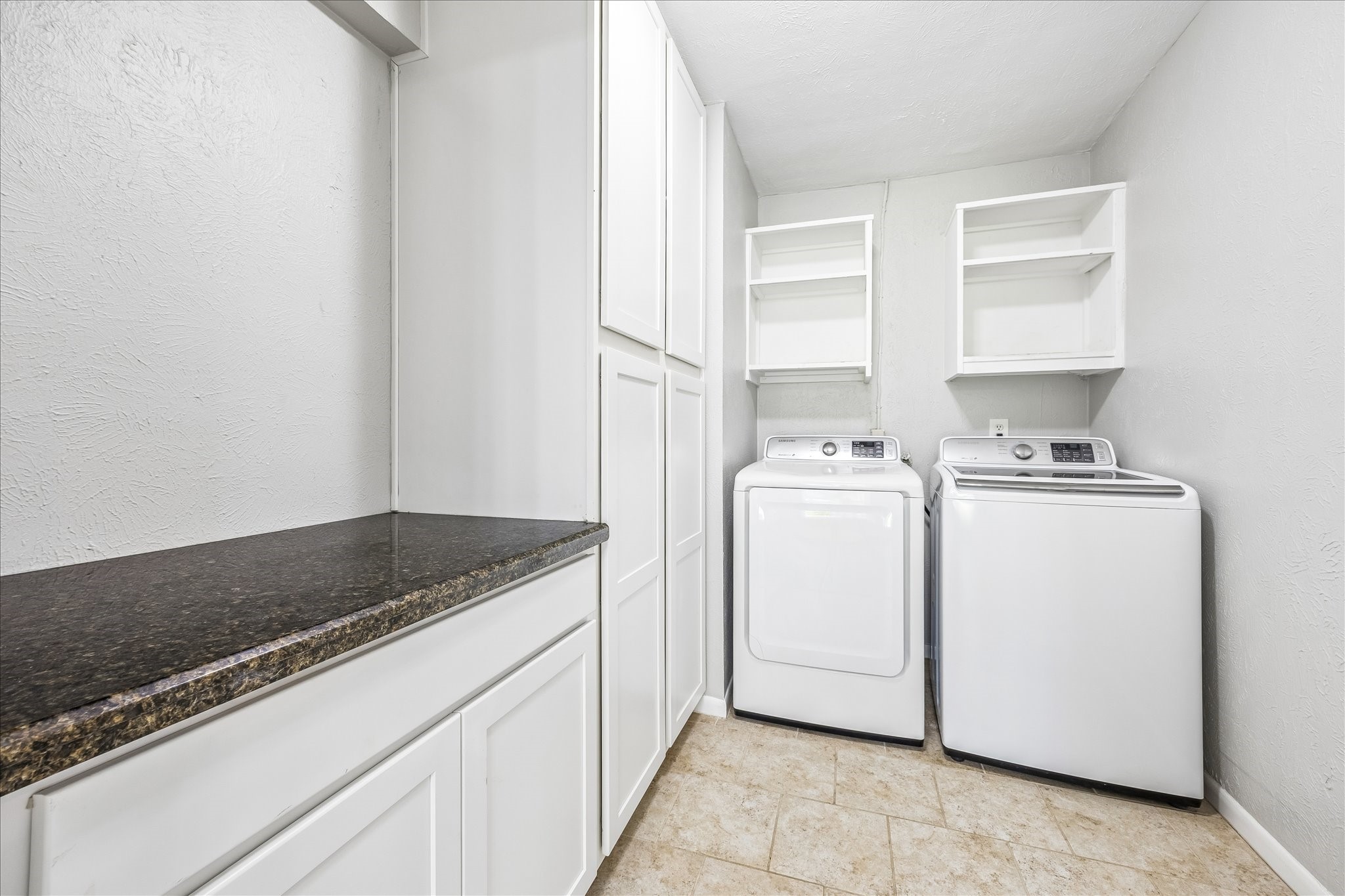 5827 Southminster Drive Property Photo 13
