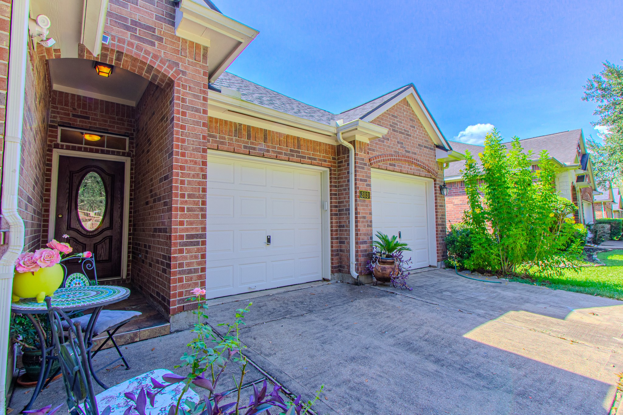 303 Autumn Creek Lane Lane Property Photo 4