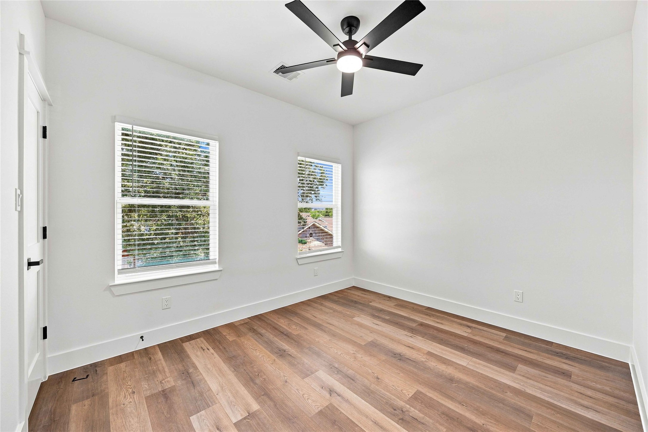 5416 Sonora Street A-b Property Photo 13