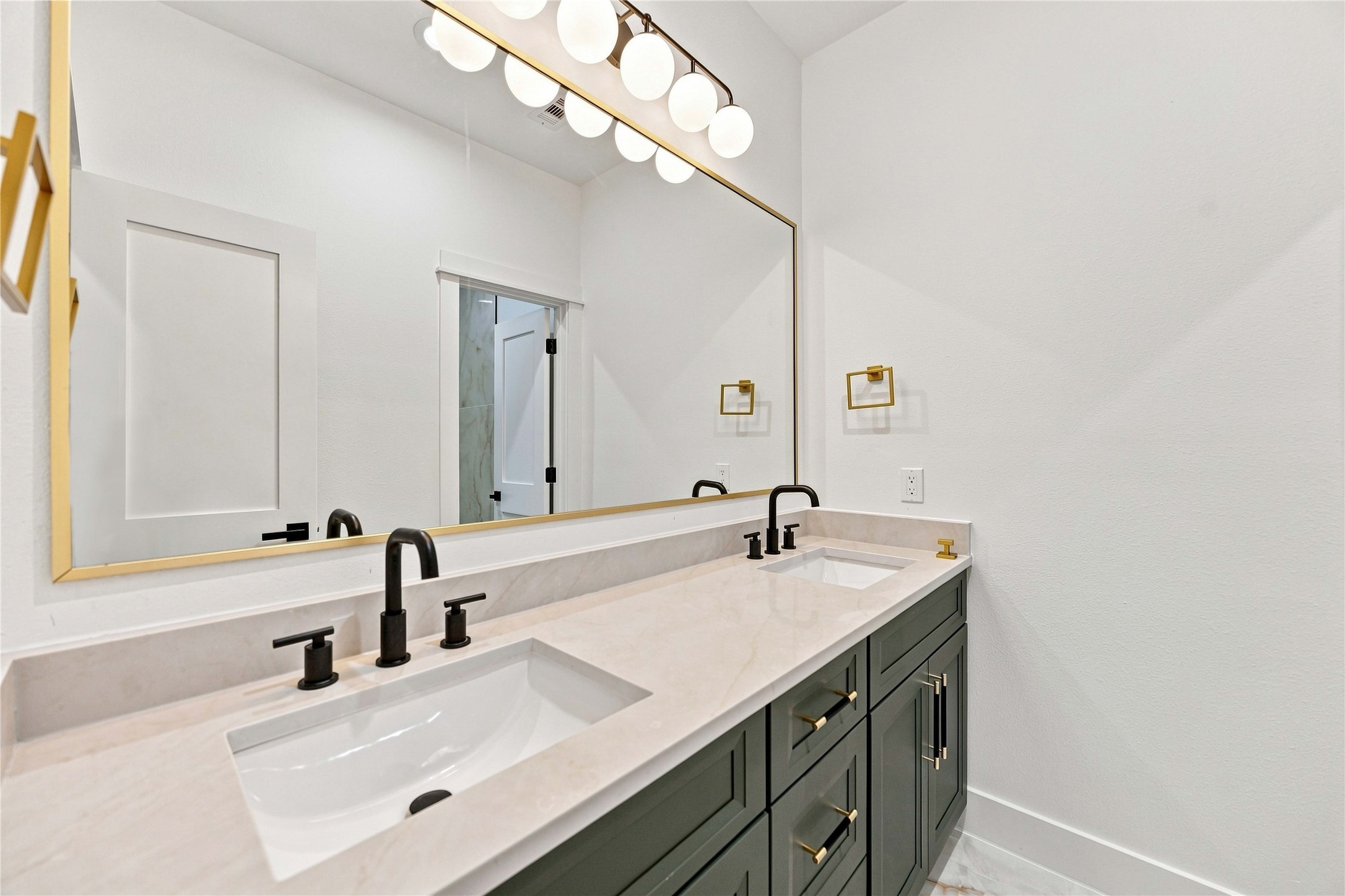 5416 Sonora Street A-b Property Photo 14