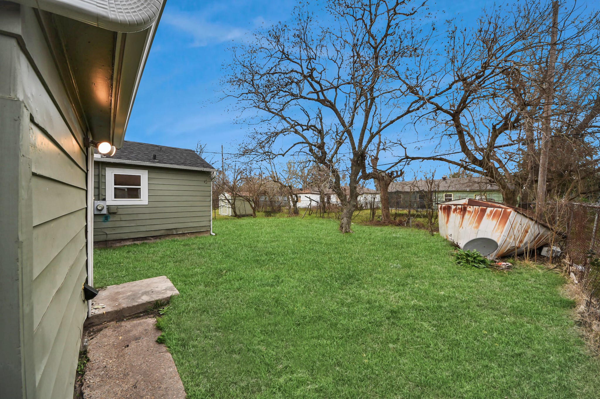 10506 Sierra Drive Property Photo 6