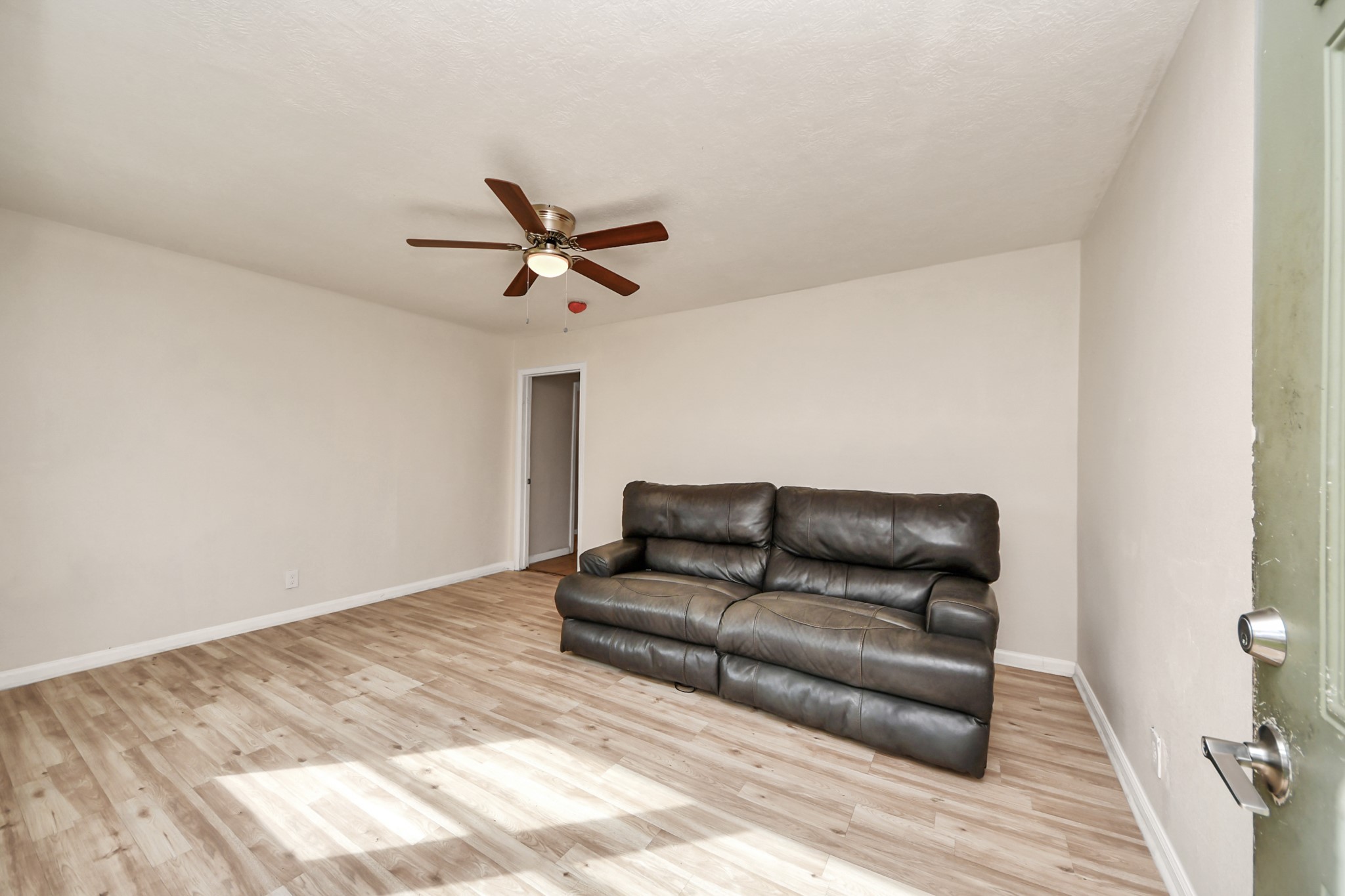 10506 Sierra Drive Property Photo 10