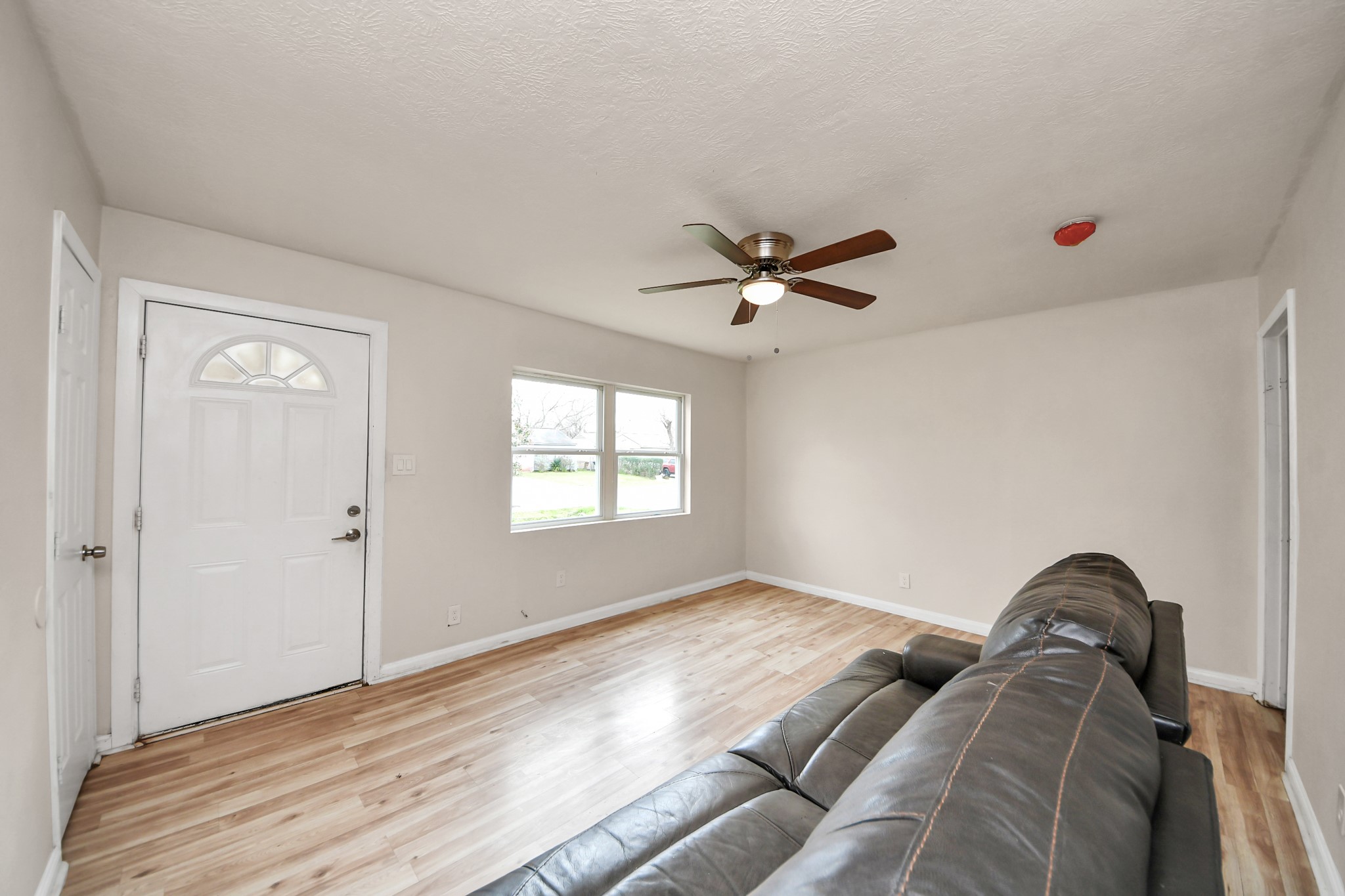 10506 Sierra Drive Property Photo 13