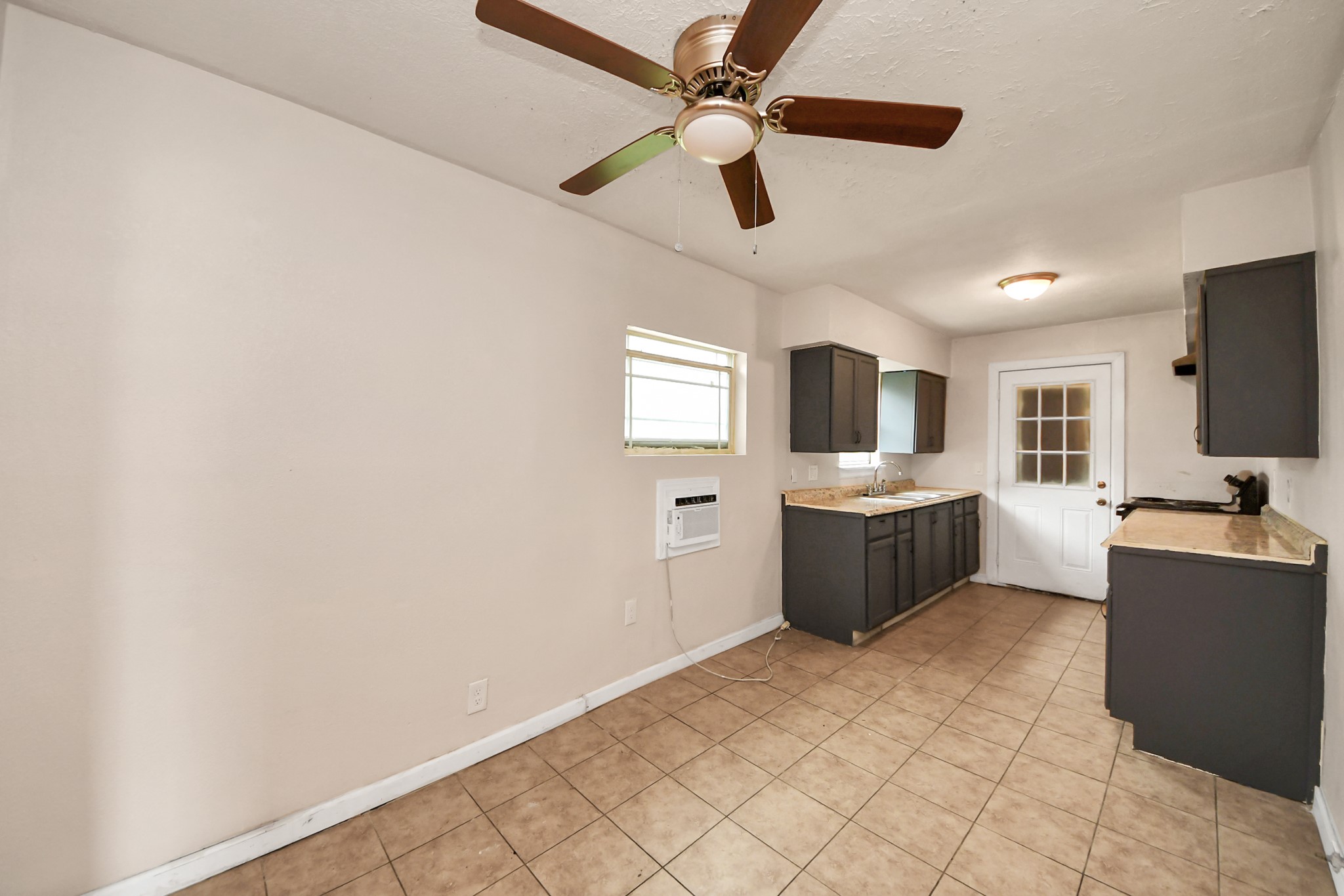 10506 Sierra Drive Property Photo 14