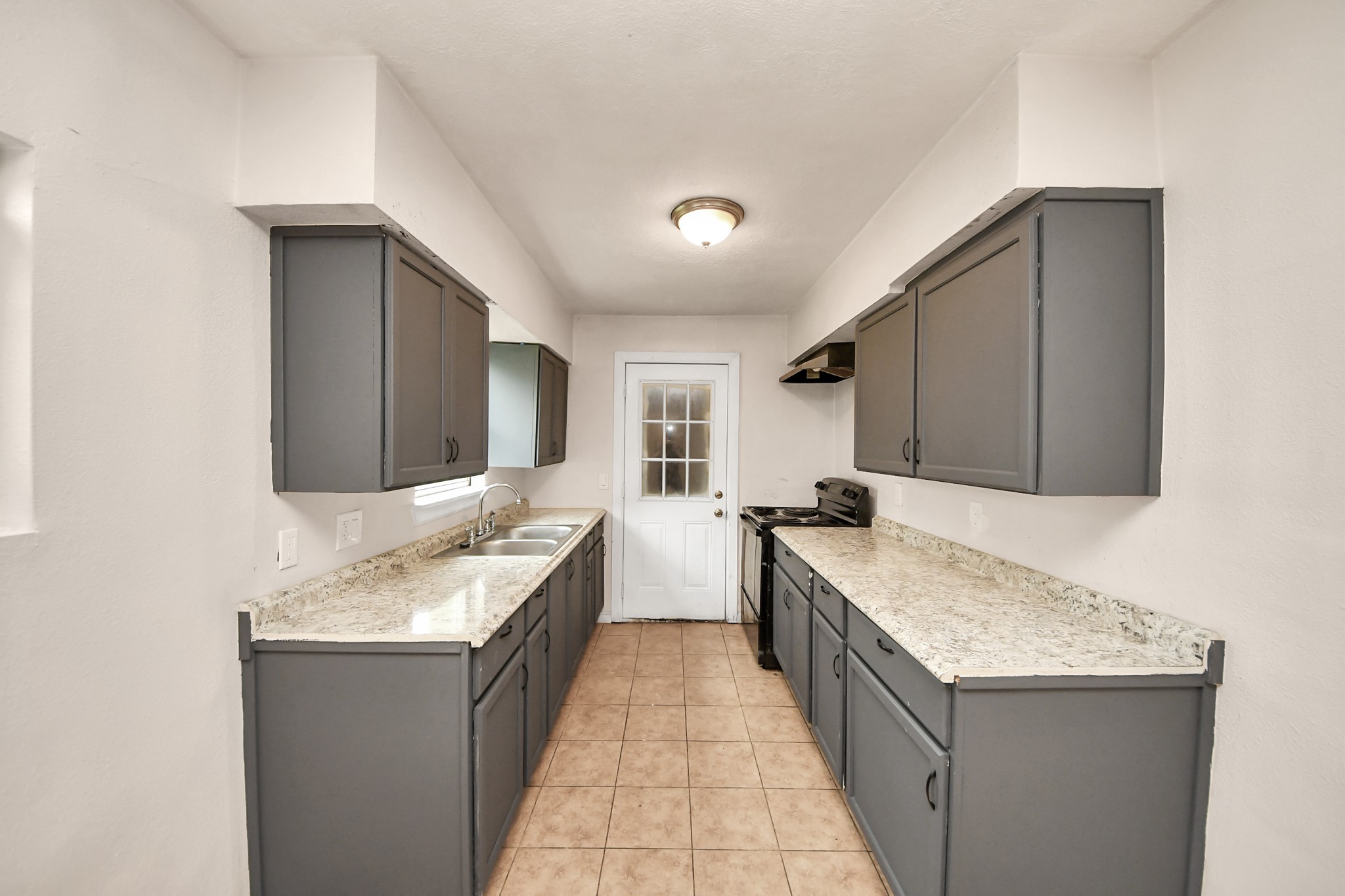 10506 Sierra Drive Property Photo 19