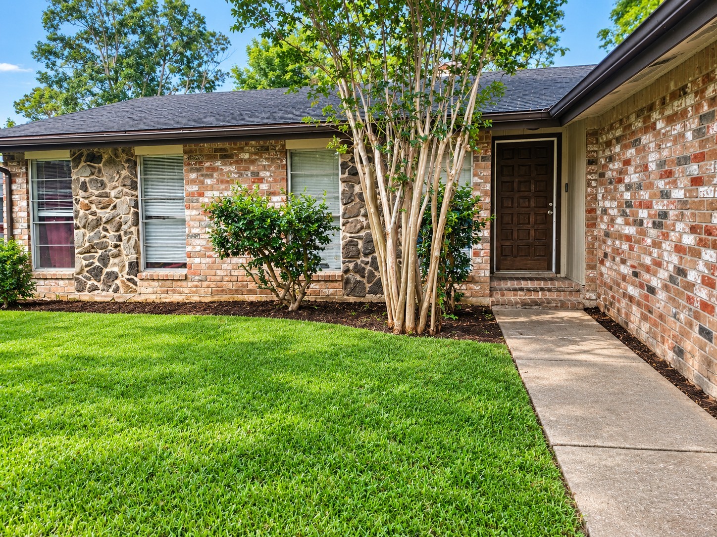 10015 Kent Towne Lane Property Photo 1