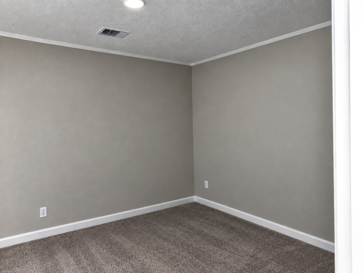 10015 Kent Towne Lane Property Photo 15