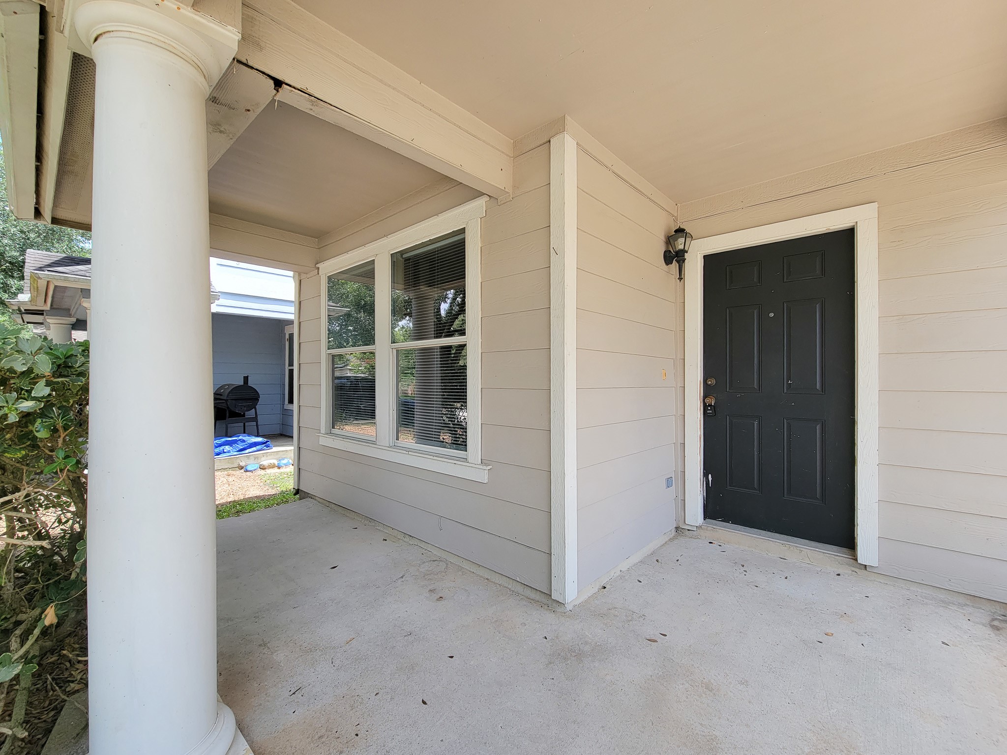 8106 Arrington Forest Lane Property Photo 3