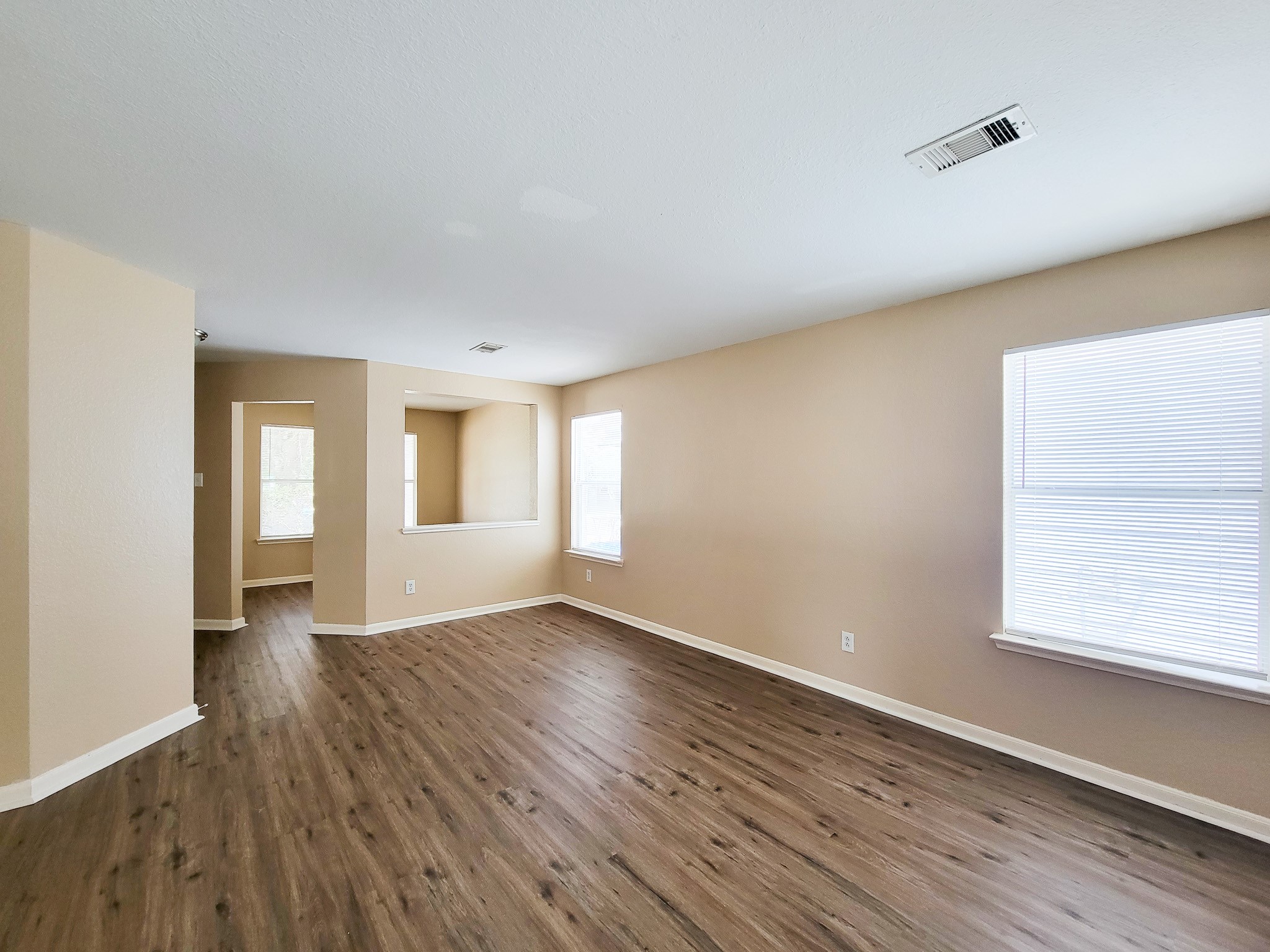 8106 Arrington Forest Lane Property Photo 12