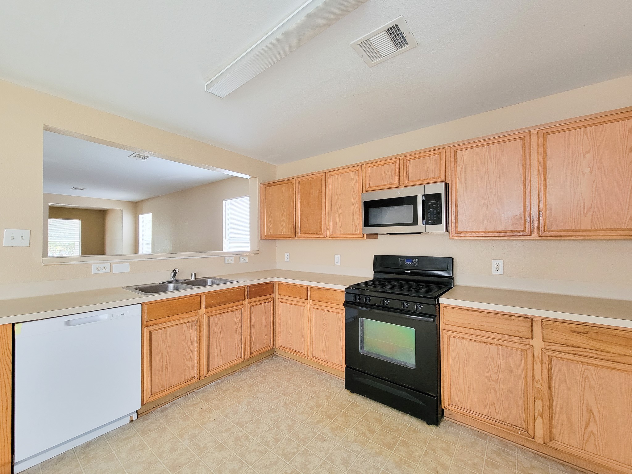 8106 Arrington Forest Lane Property Photo 17