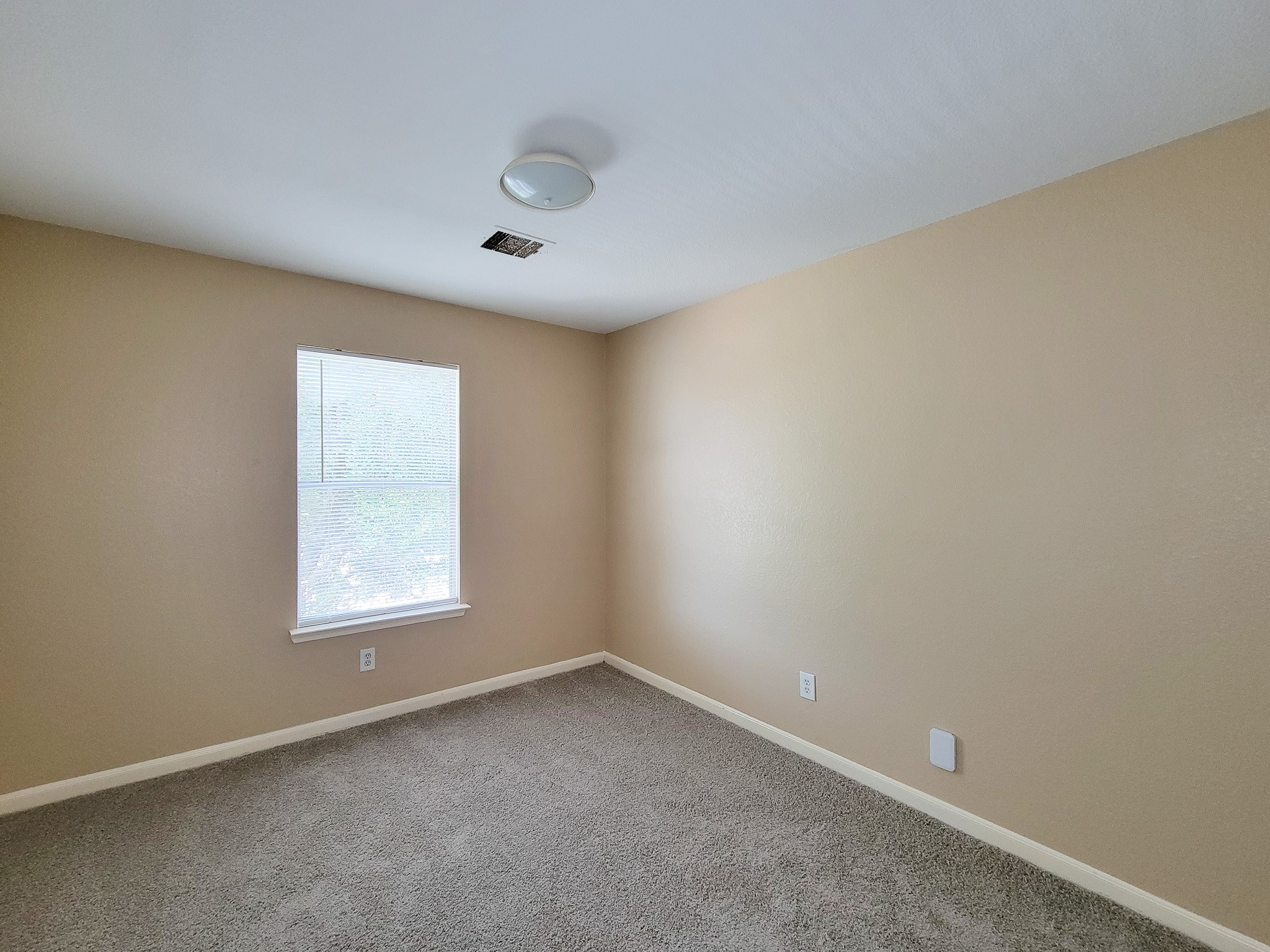 8106 Arrington Forest Lane Property Photo 27