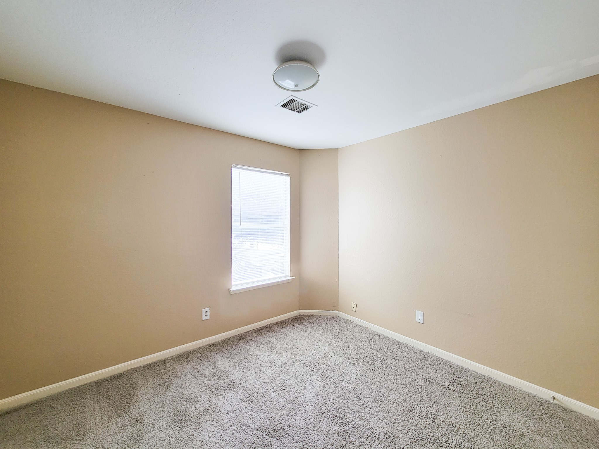 8106 Arrington Forest Lane Property Photo 32