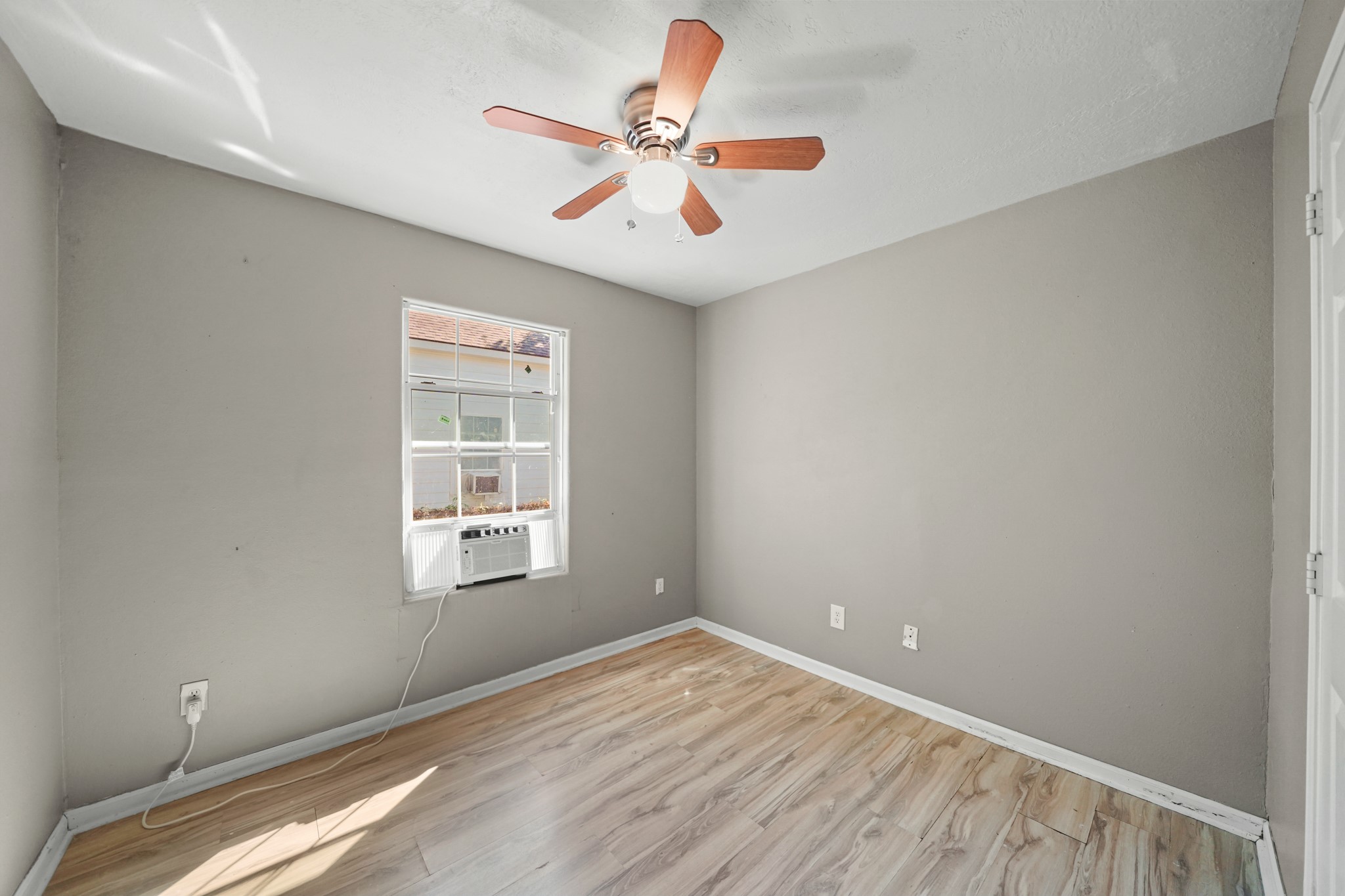 1704 Pannell Street Property Photo 6